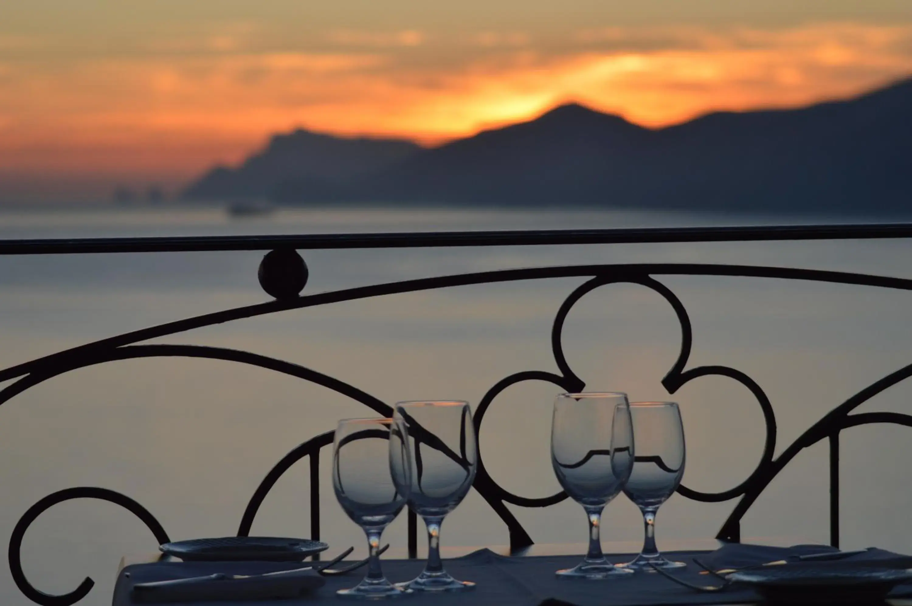 Restaurant/places to eat in Tramonto d'Oro