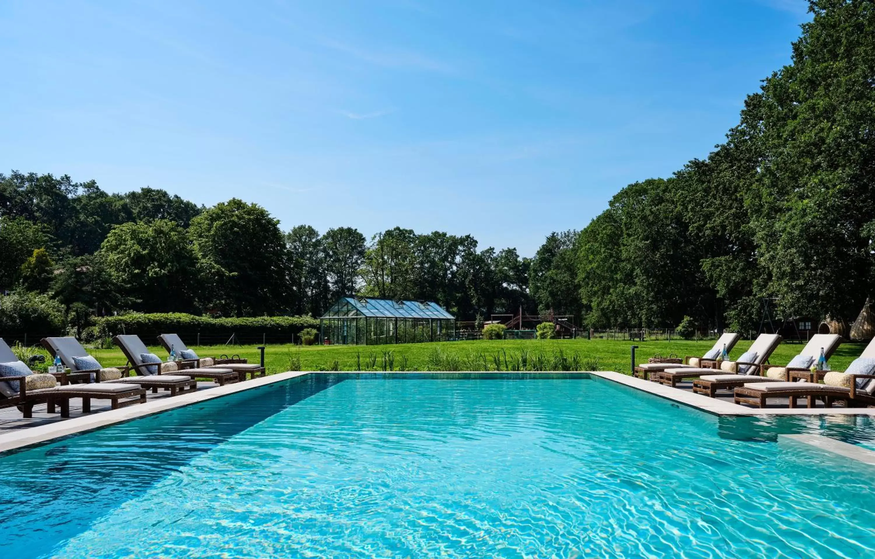 Swimming Pool in Romantik Hotel Jagdhaus Eiden am See