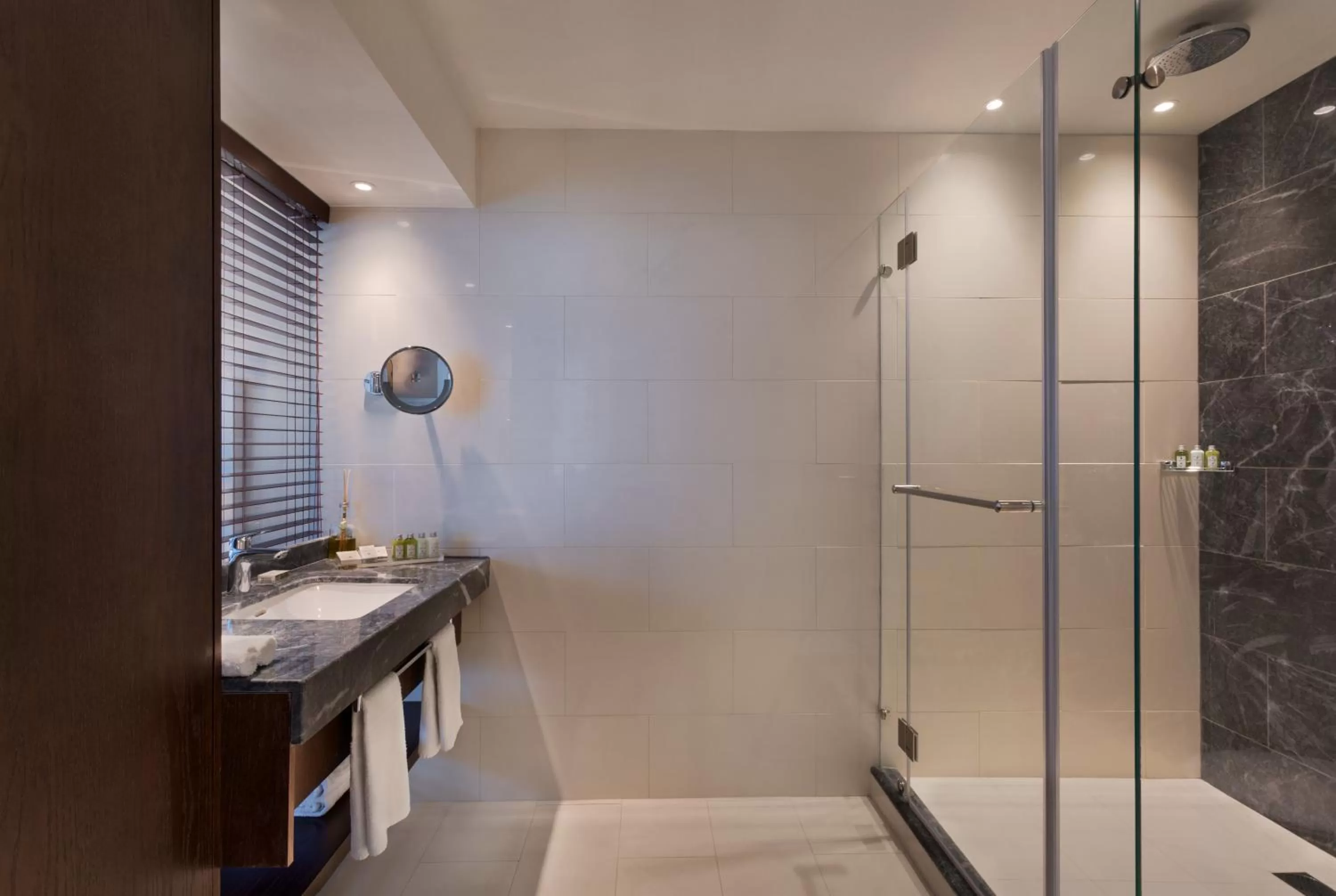 Bathroom in Sea Tower by Isrotel Design