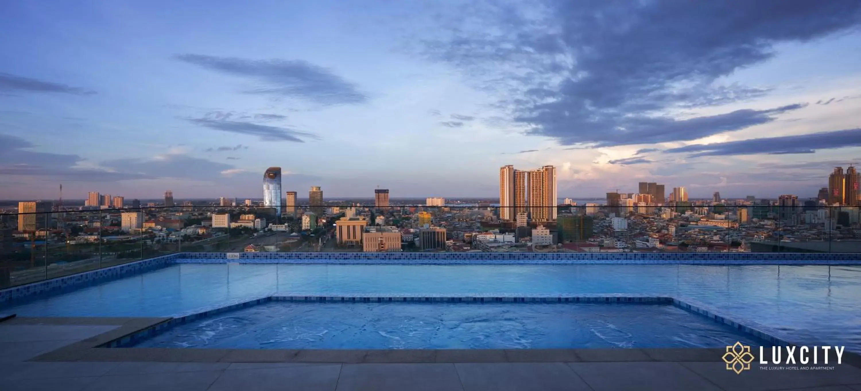 Swimming Pool in Luxcity Hotel & Apartment