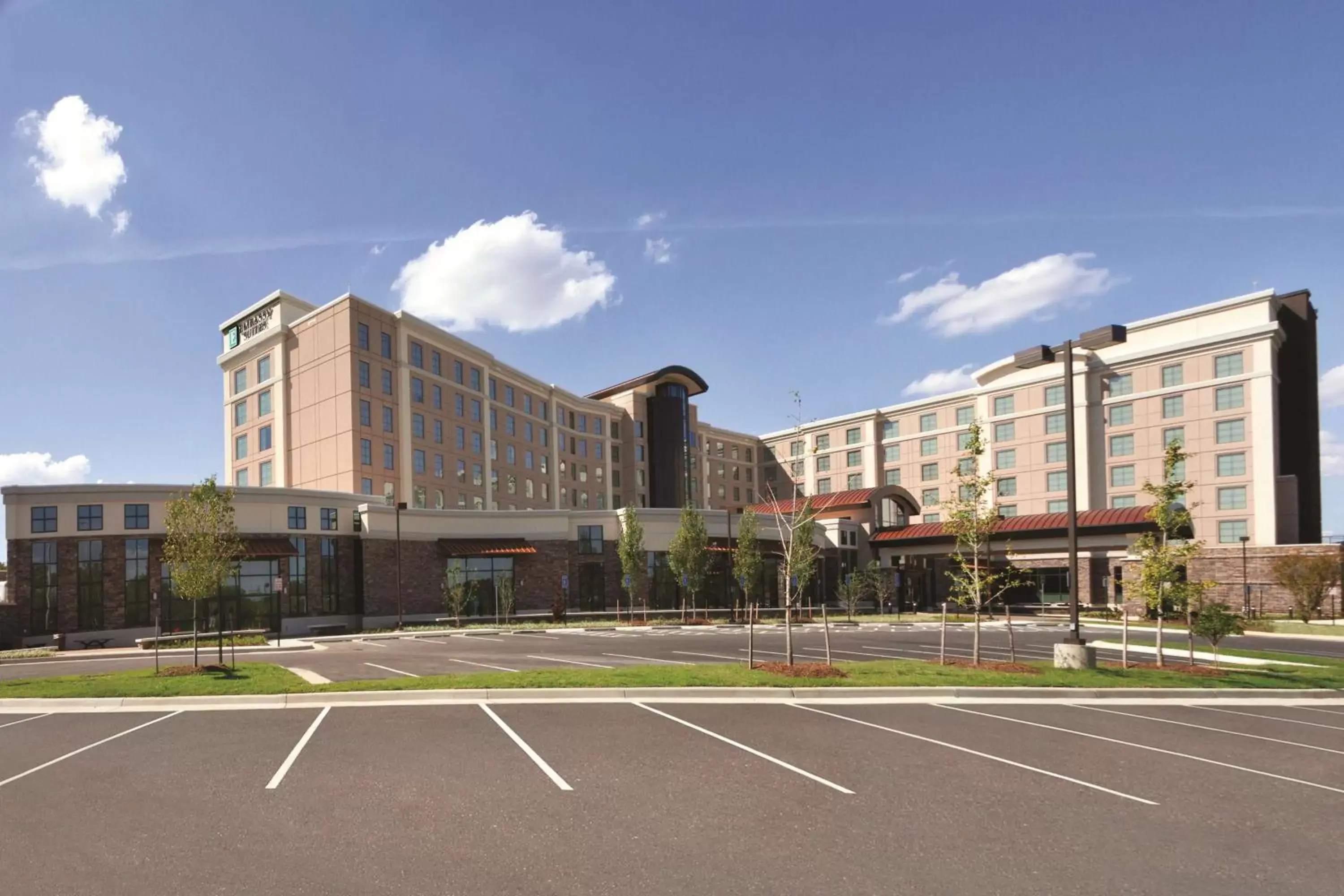 Property Building in Embassy Suites Springfield