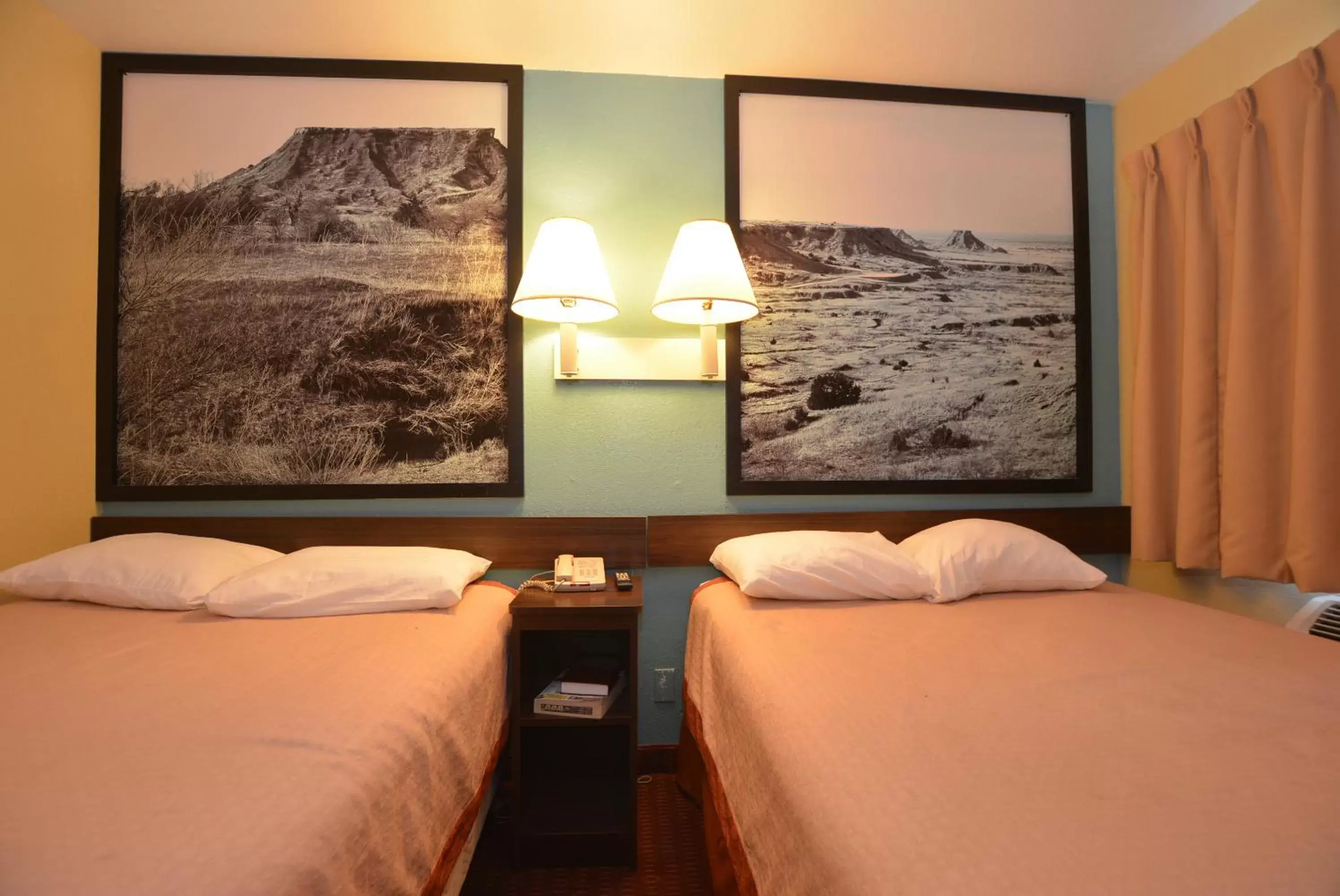 Double Room with Two Double Beds - Non-Smoking in Super 8 by Wyndham Midwest City OK Double Room with Two Double Beds - Non-Smoking in Super 8 by Wyndham Midwest City OK