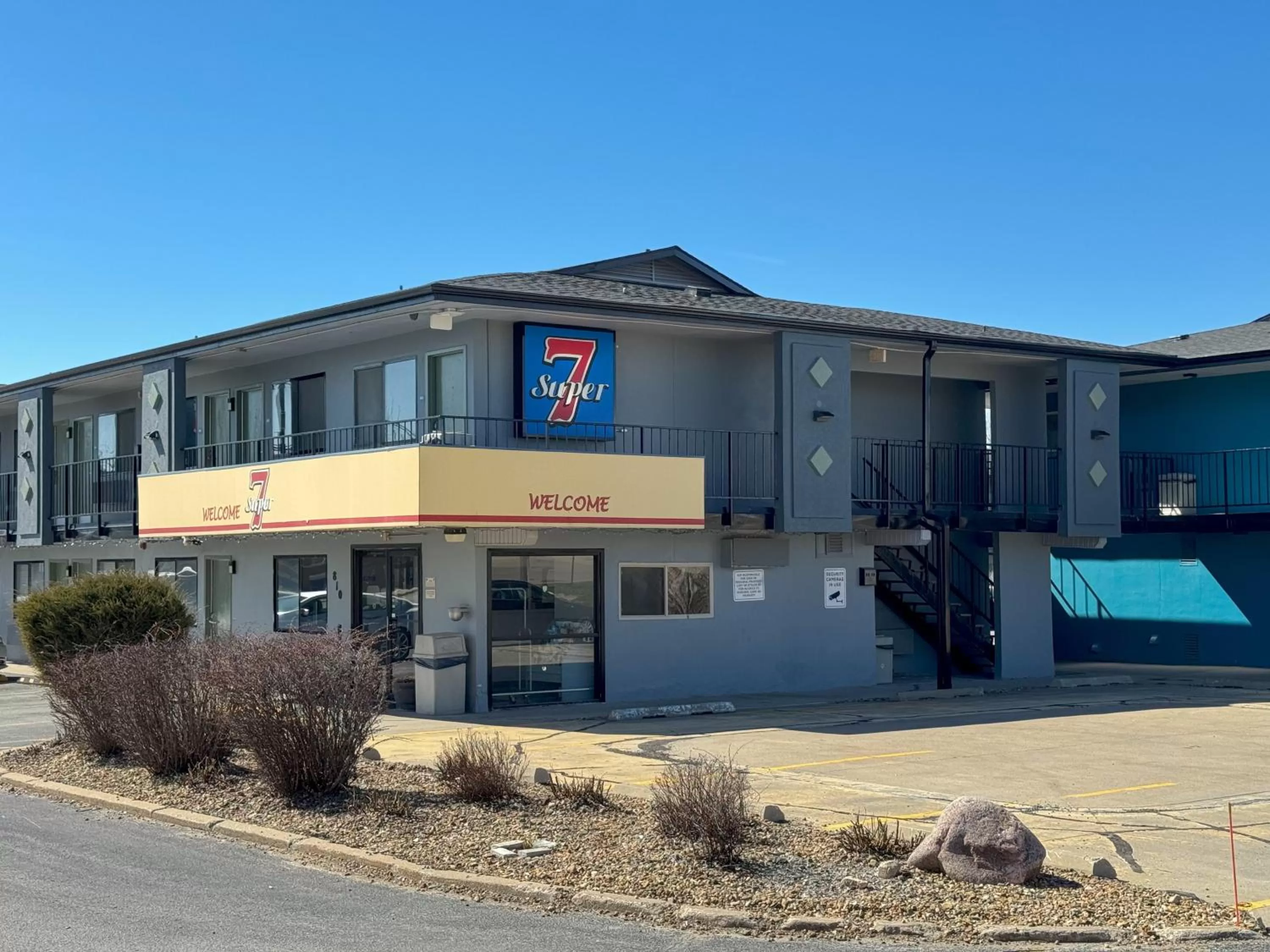 Property building in Super 7 Motel