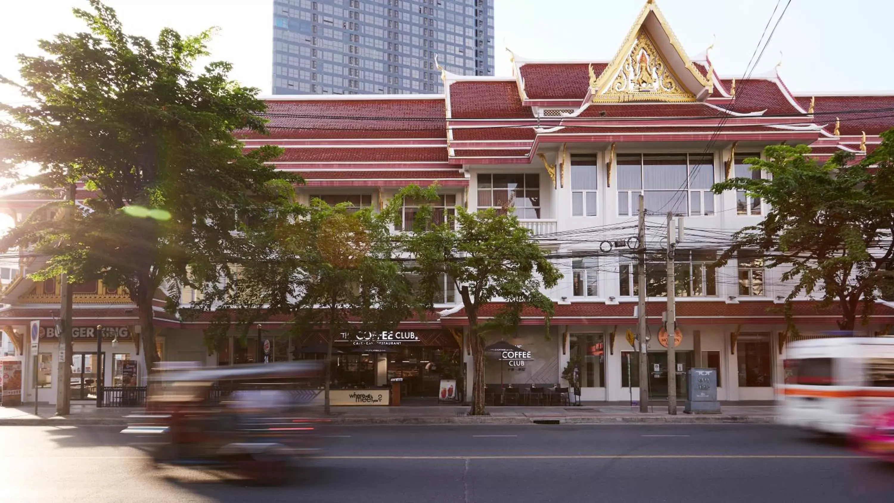 Restaurant/places to eat, Property Building in Montien Hotel Surawong Bangkok