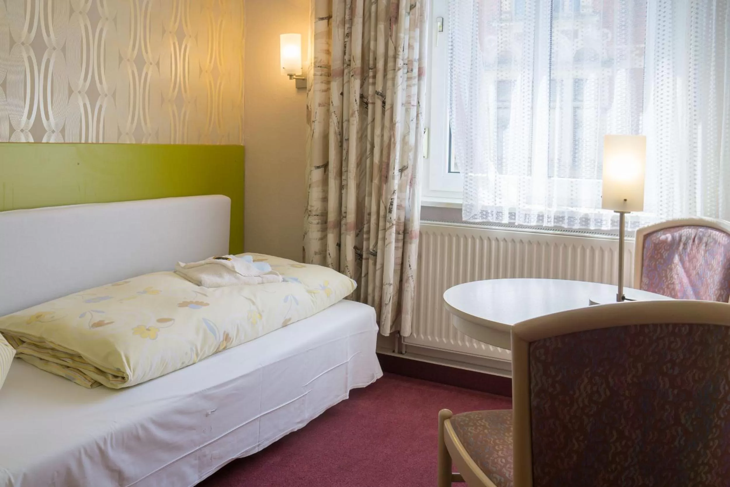 Day, Bed in Hotel zur Post in Wurzen