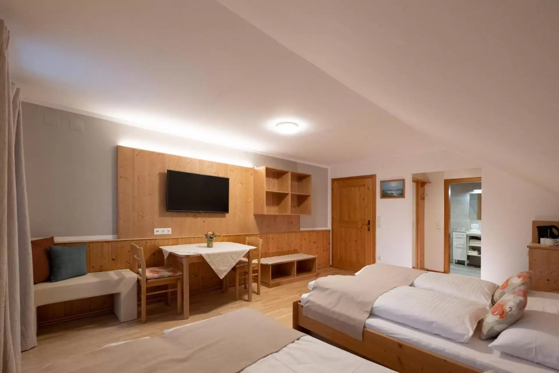 Family Room with Balcony in Santner, Hotel Family Room with Balcony in Santner, Hotel