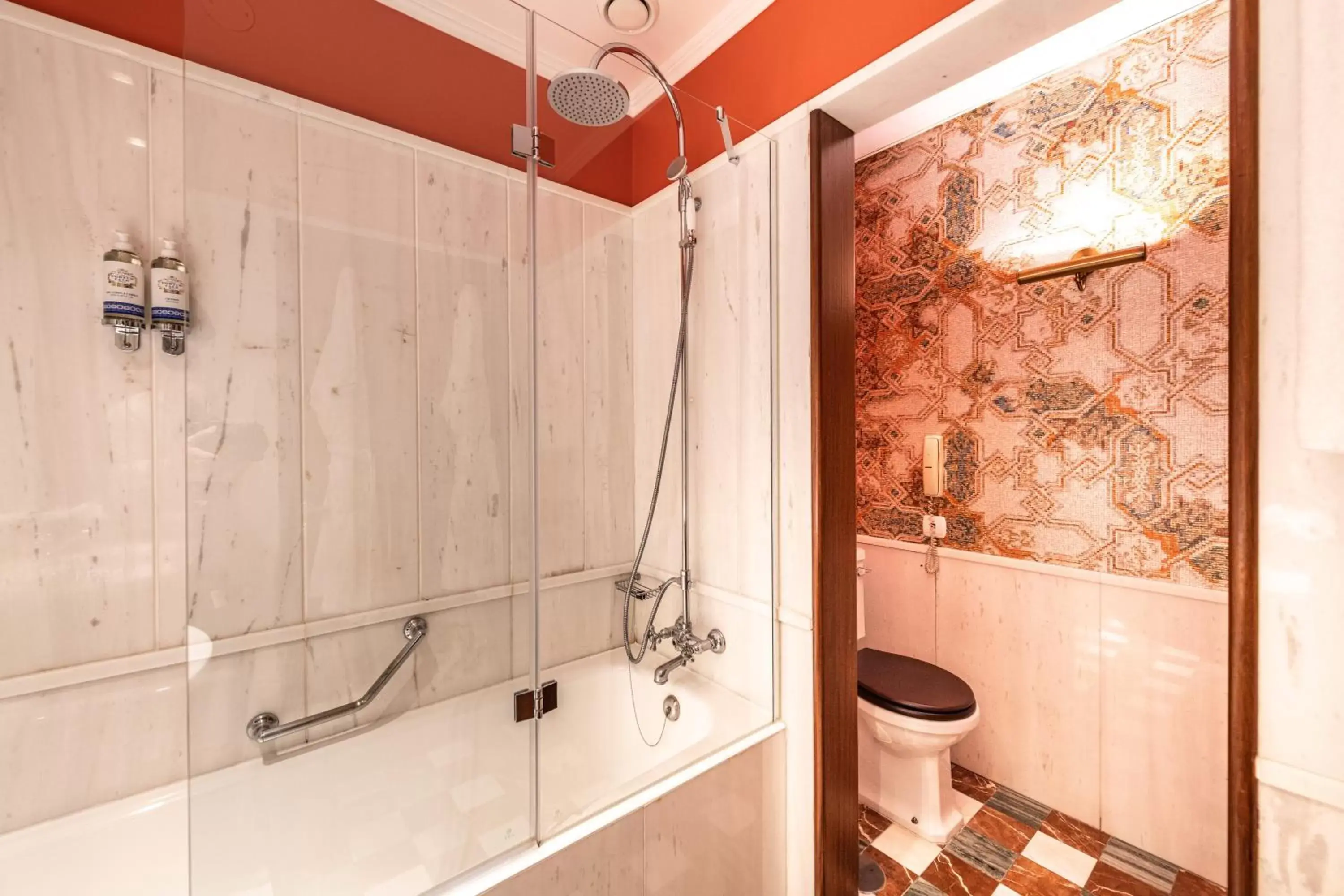 Bathroom in Pestana Palace Lisboa Hotel & National Monument - The Leading Hotels of the World