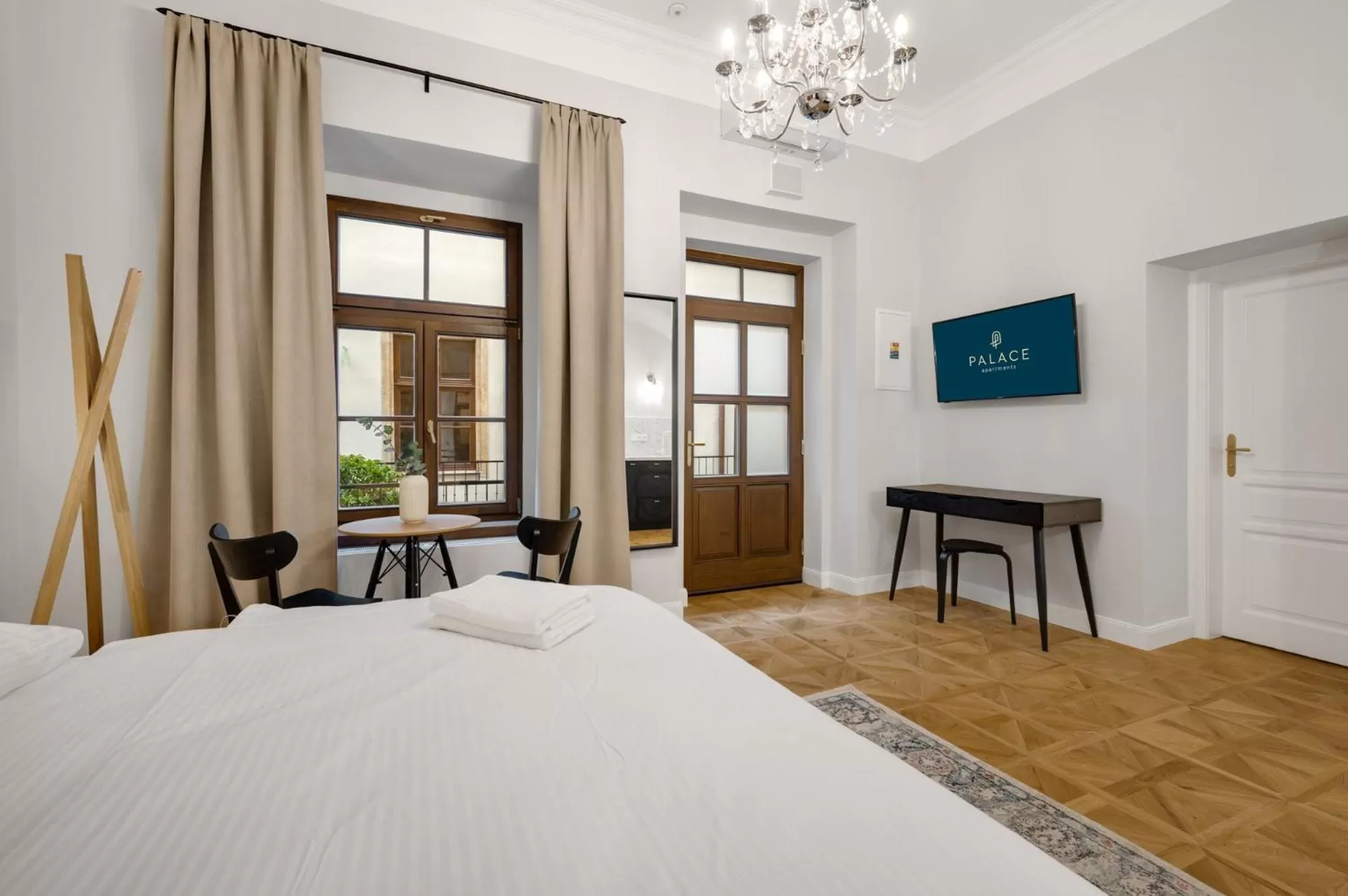 TV and multimedia, Bed in Palace Apartments