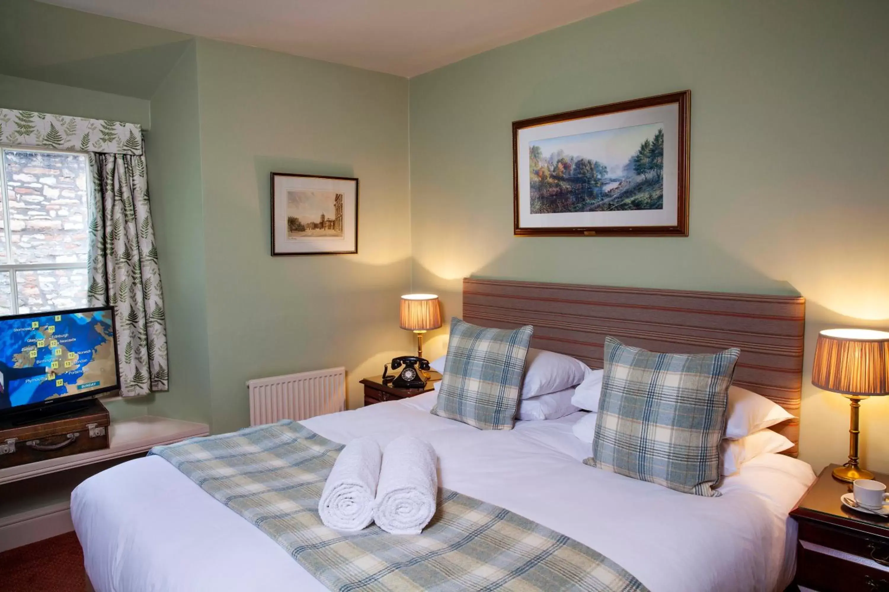 Bed in White Hart Inn