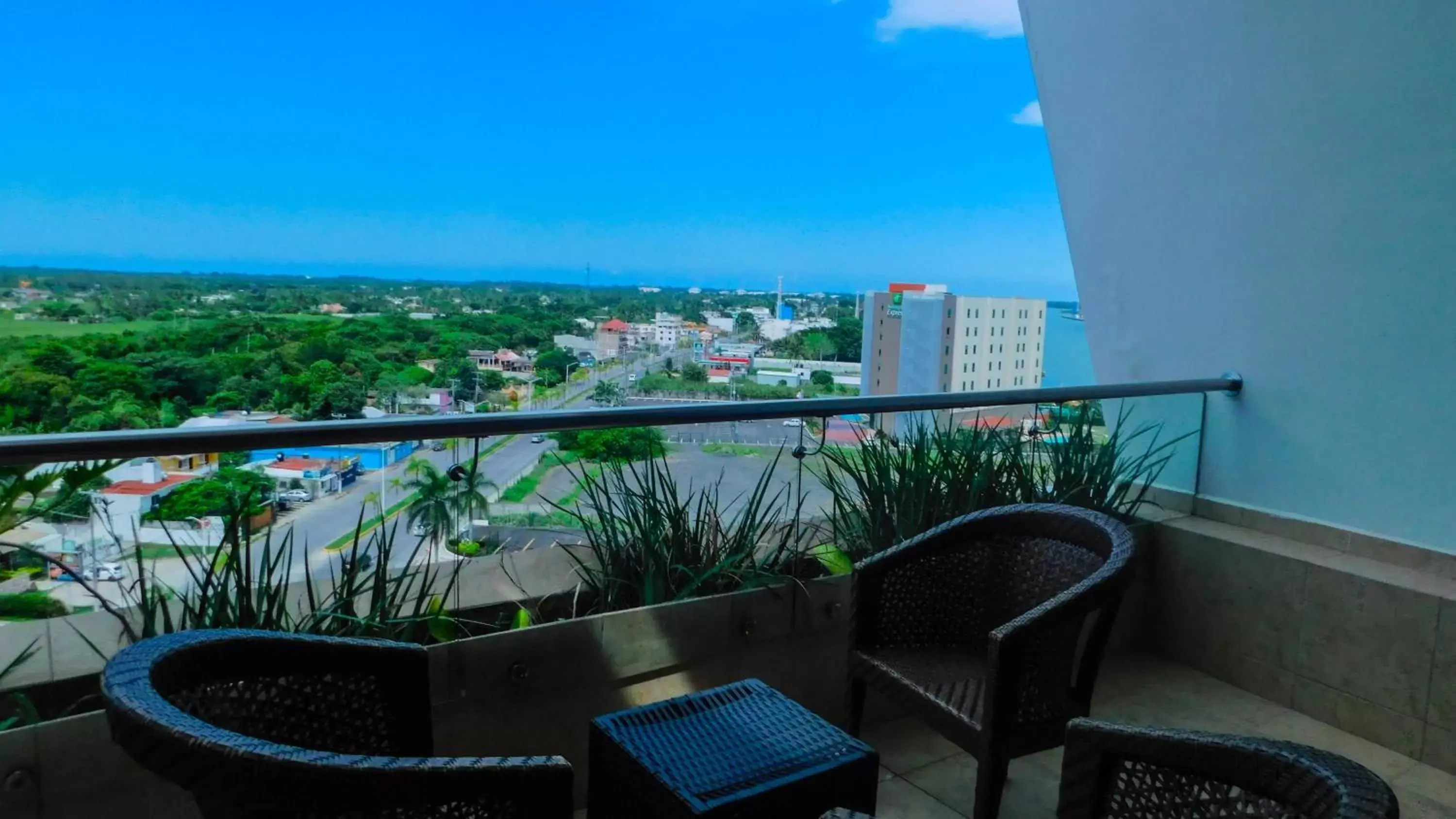 View (from property/room), Balcony/Terrace in Holiday Inn Tuxpan - Convention Center, an IHG Hotel