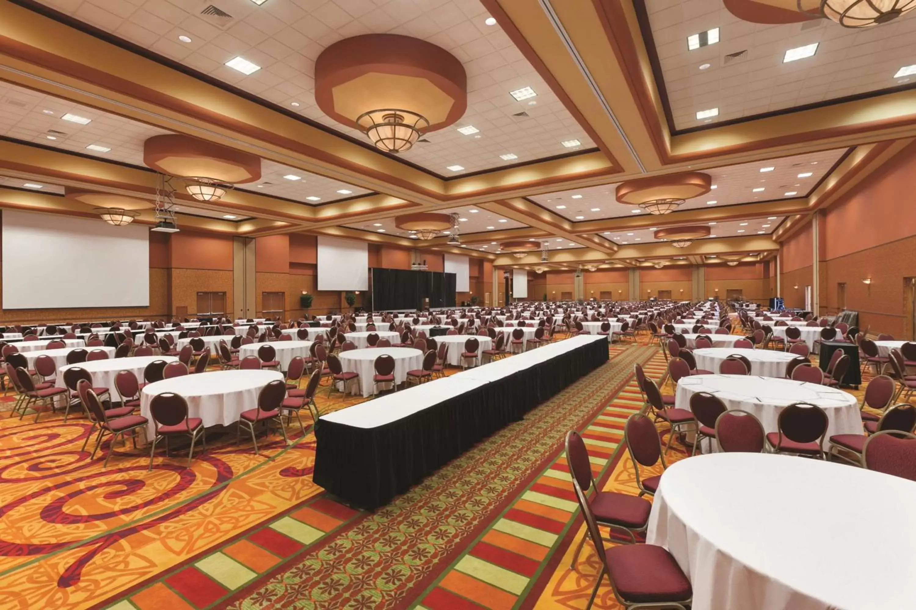 Meeting/conference room in Embassy Suites Omaha- La Vista/ Hotel & Conference Center