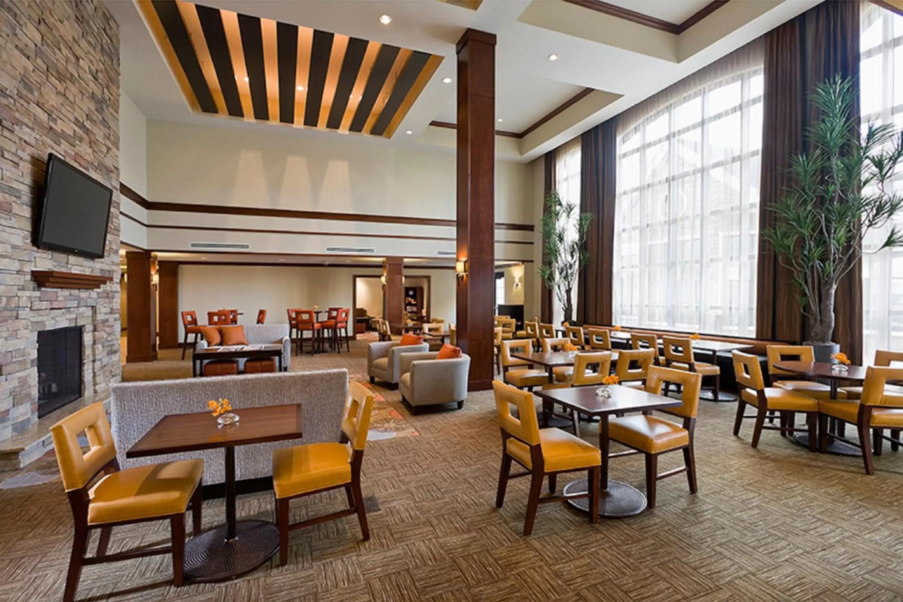 Property building, Restaurant/Places to Eat in Staybridge Suites Montgomeryville, an IHG Hotel