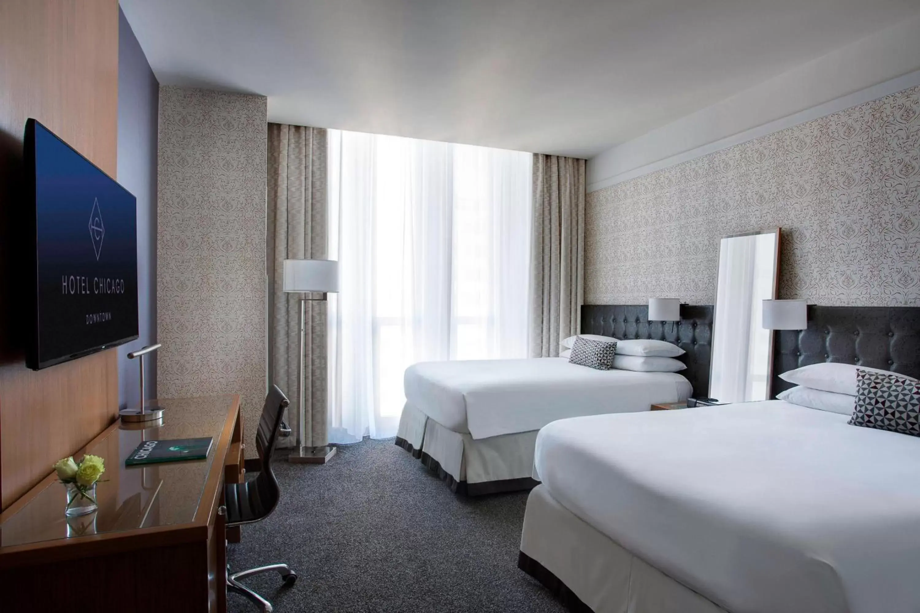 Photo of the whole room, Bed in Hotel Chicago Downtown, Autograph Collection Photo of the whole room, Bed in Hotel Chicago Downtown, Autograph Collection