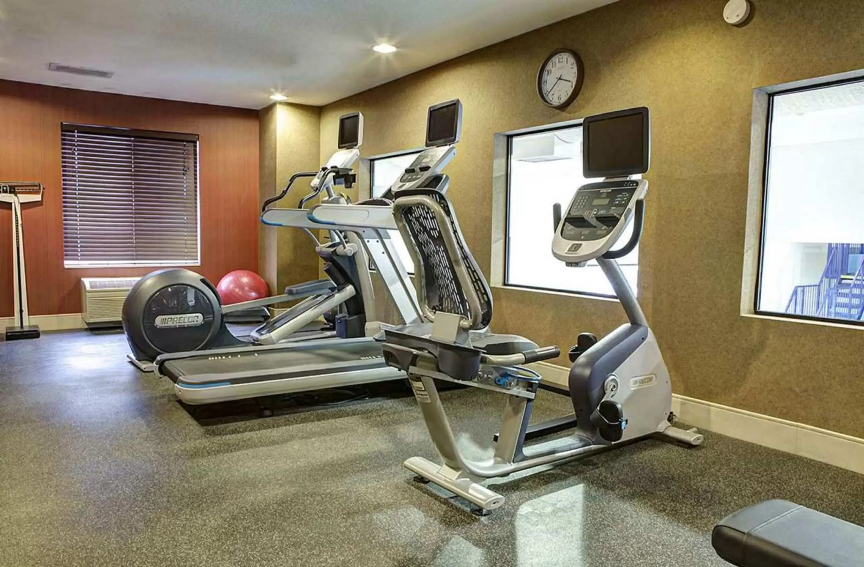 Fitness centre/facilities in Comfort Inn & Suites Rapid City near Mt Rushmore