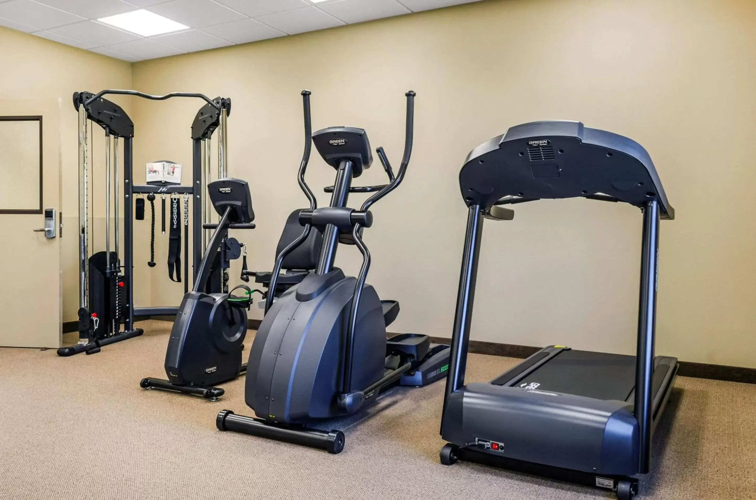 Fitness centre/facilities, Fitness Center/Facilities in MainStay Suites Hackberry Sportsman's Lodge