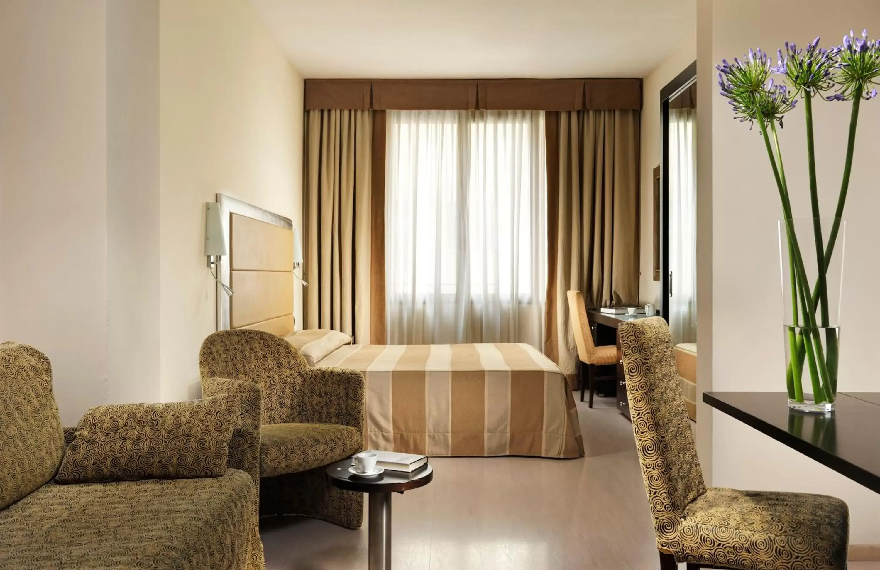 Classic Quadruple Room in FH55 Grand Hotel Mediterraneo