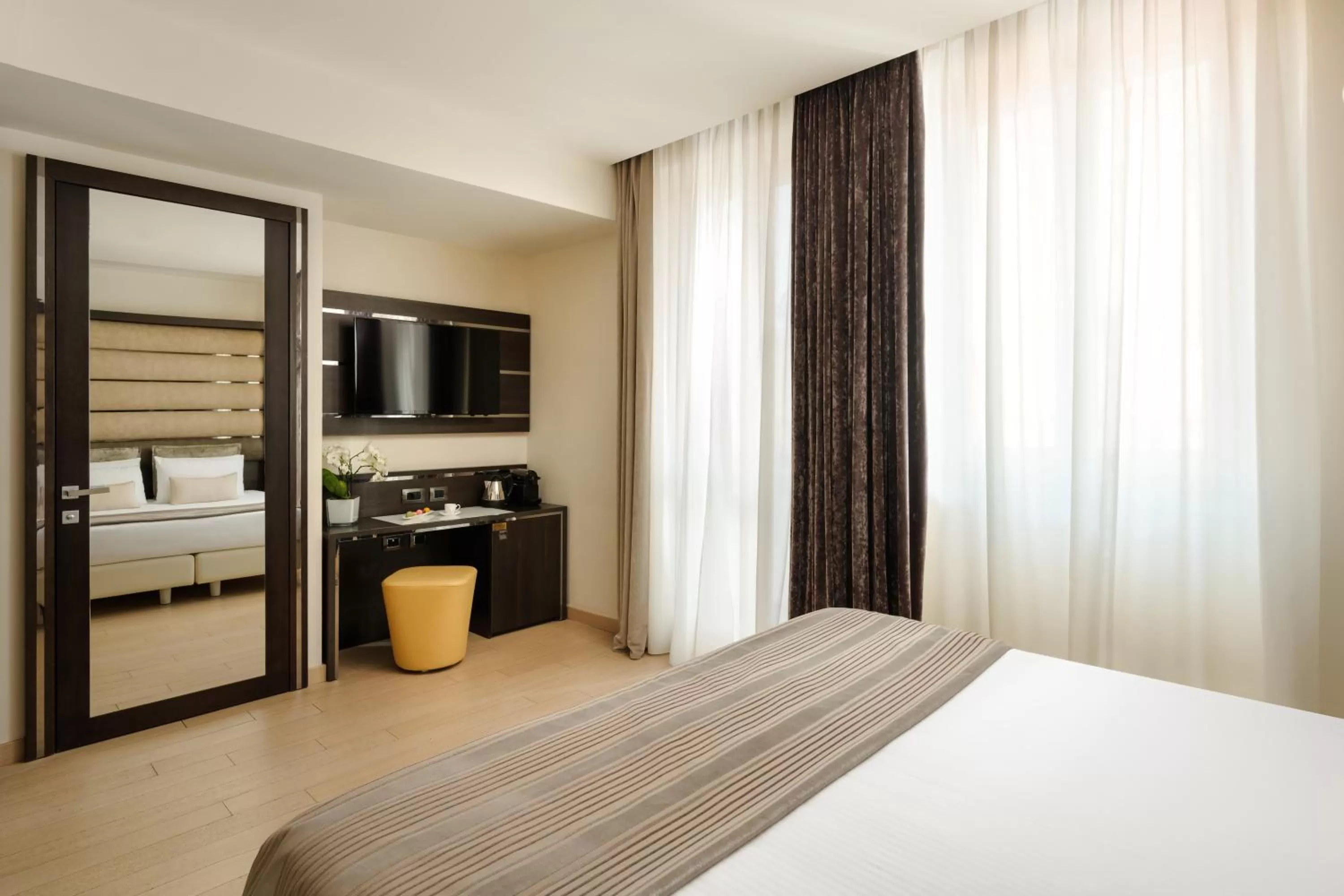 View (from property/room), Bed in Hotel The Square Milano Duomo - Preferred Hotels & Resorts