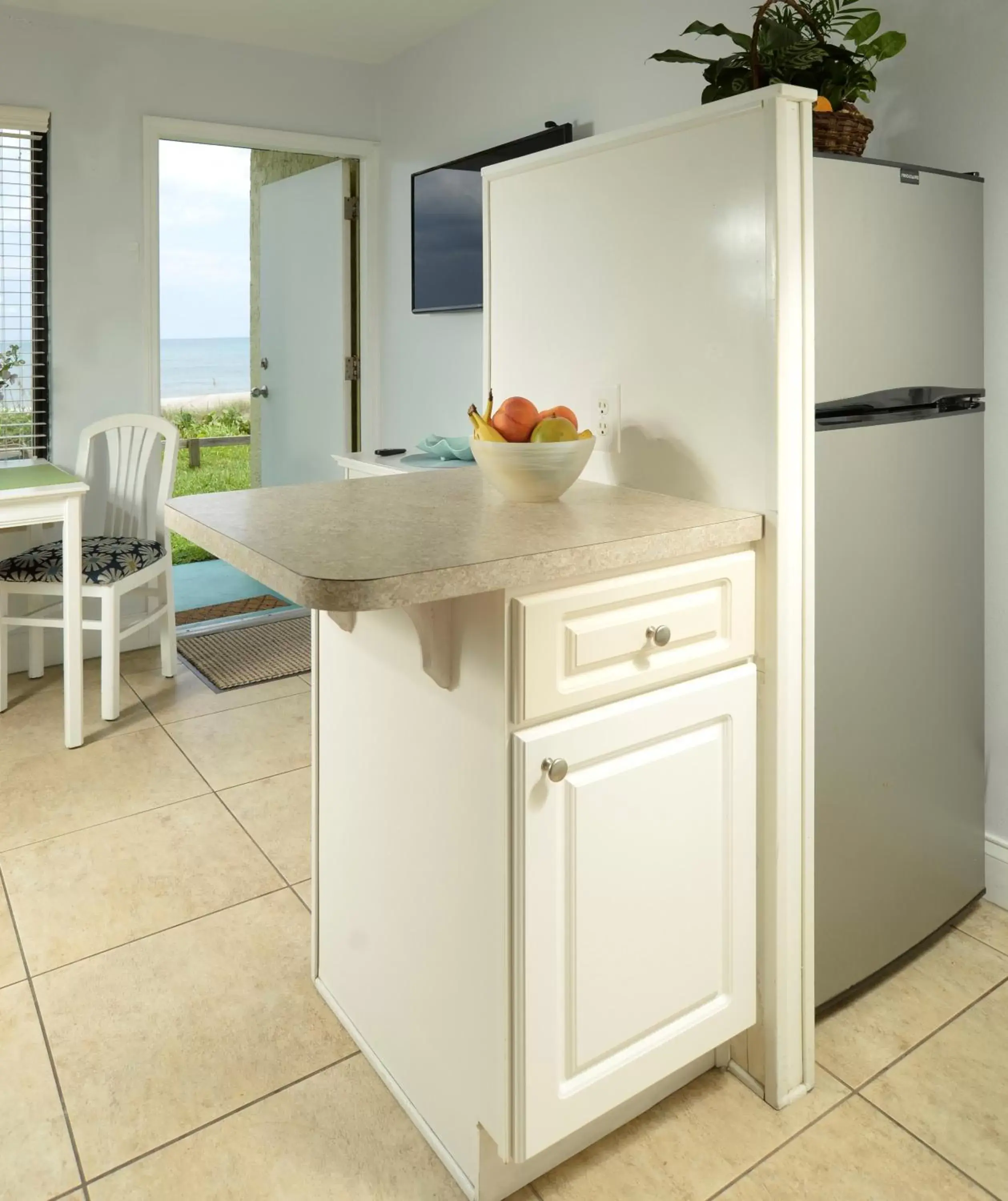 Kitchen or kitchenette, Kitchen/Kitchenette in Tuckaway Shores Resort