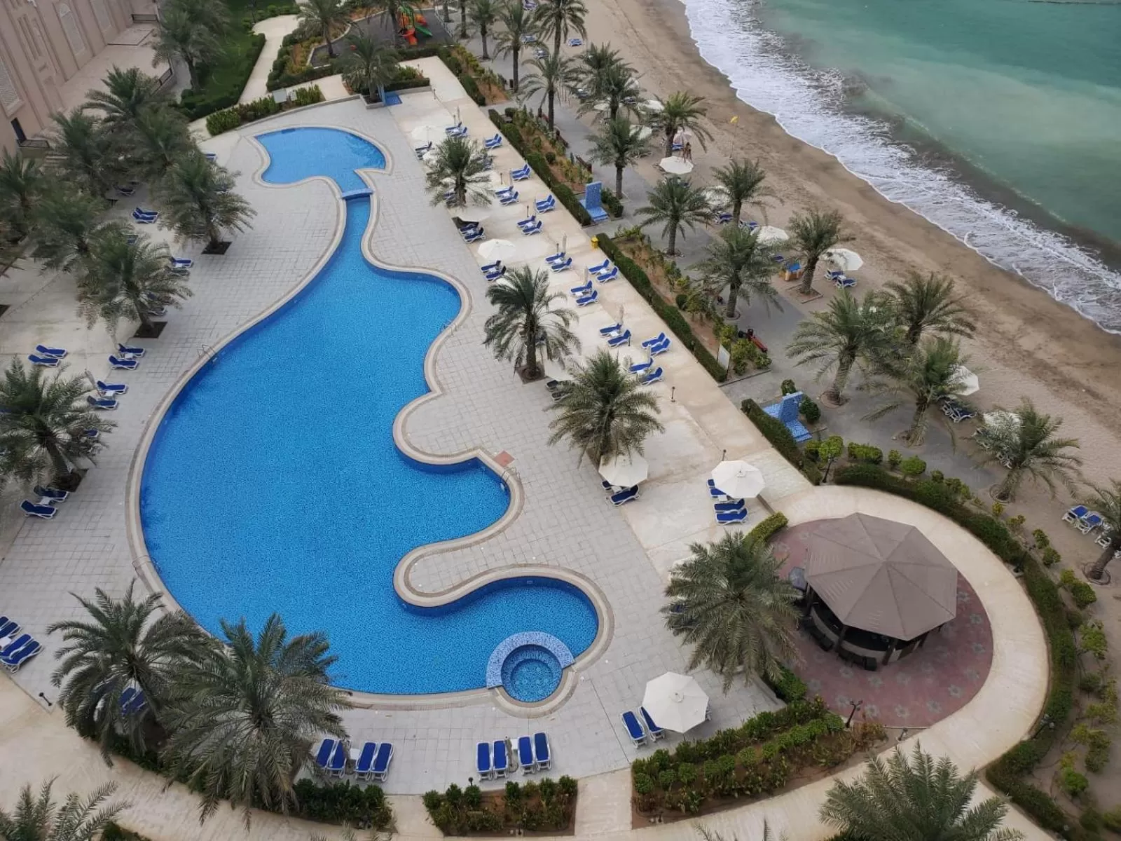 Swimming pool in Al Bahar Hotel & Resort