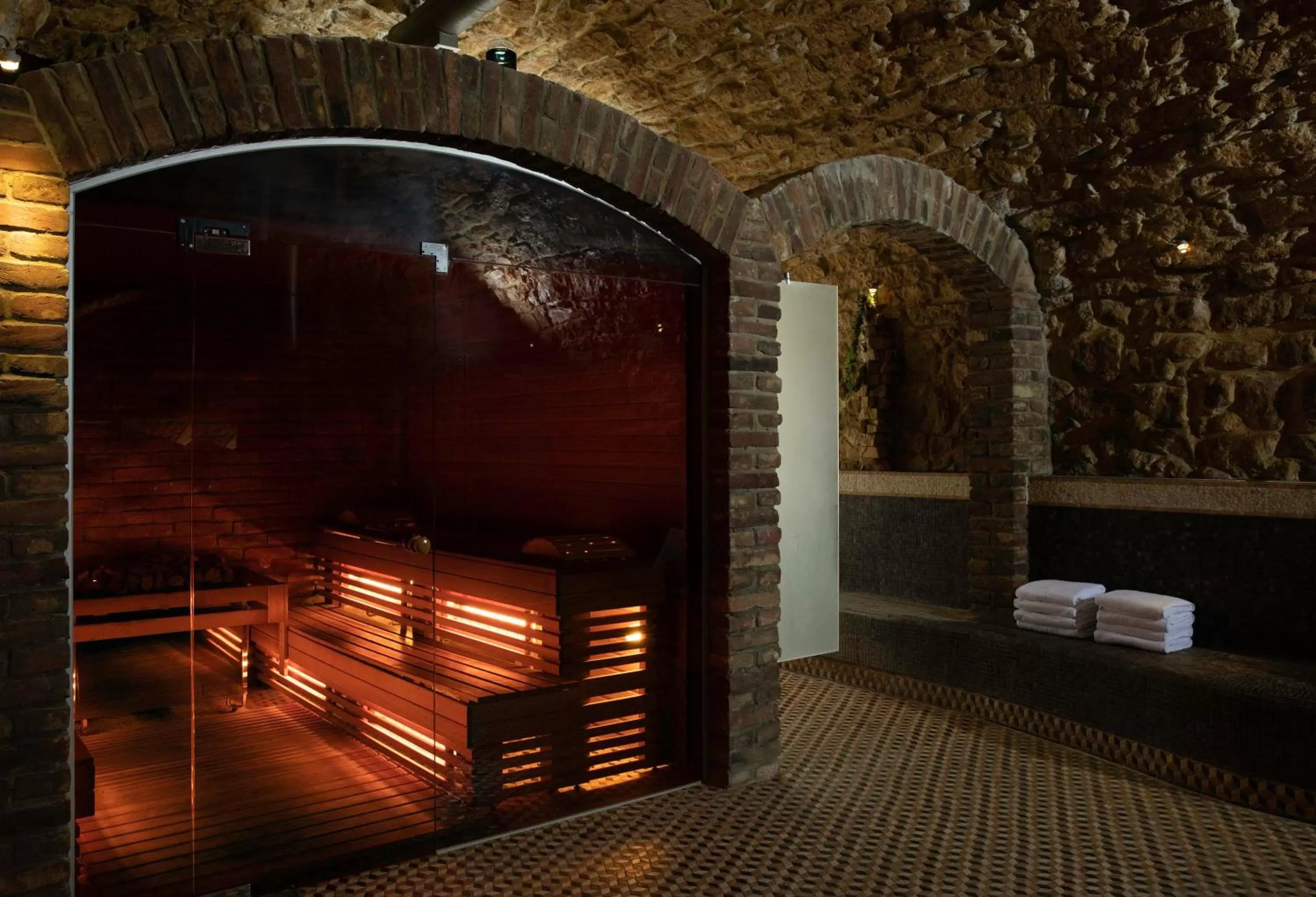 Sauna in Leopolis Hotel