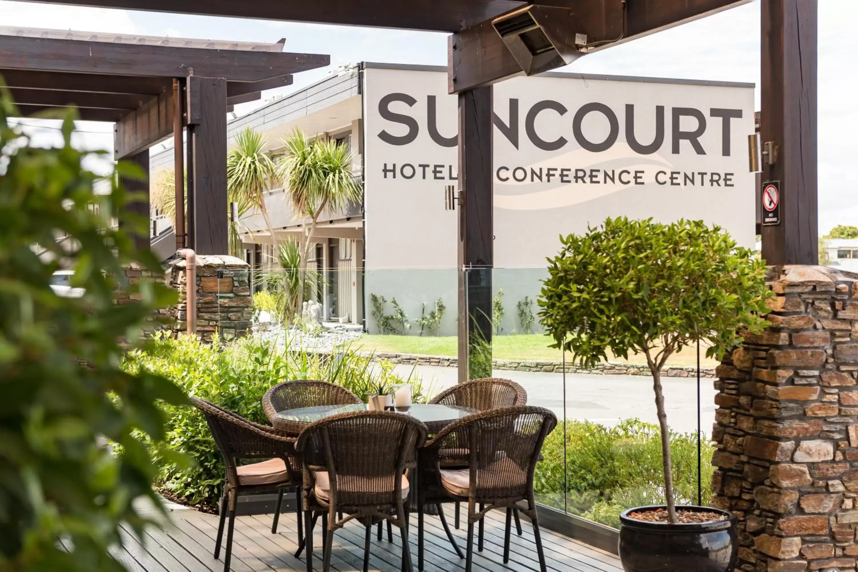 Property building in Suncourt Hotel & Conference Centre