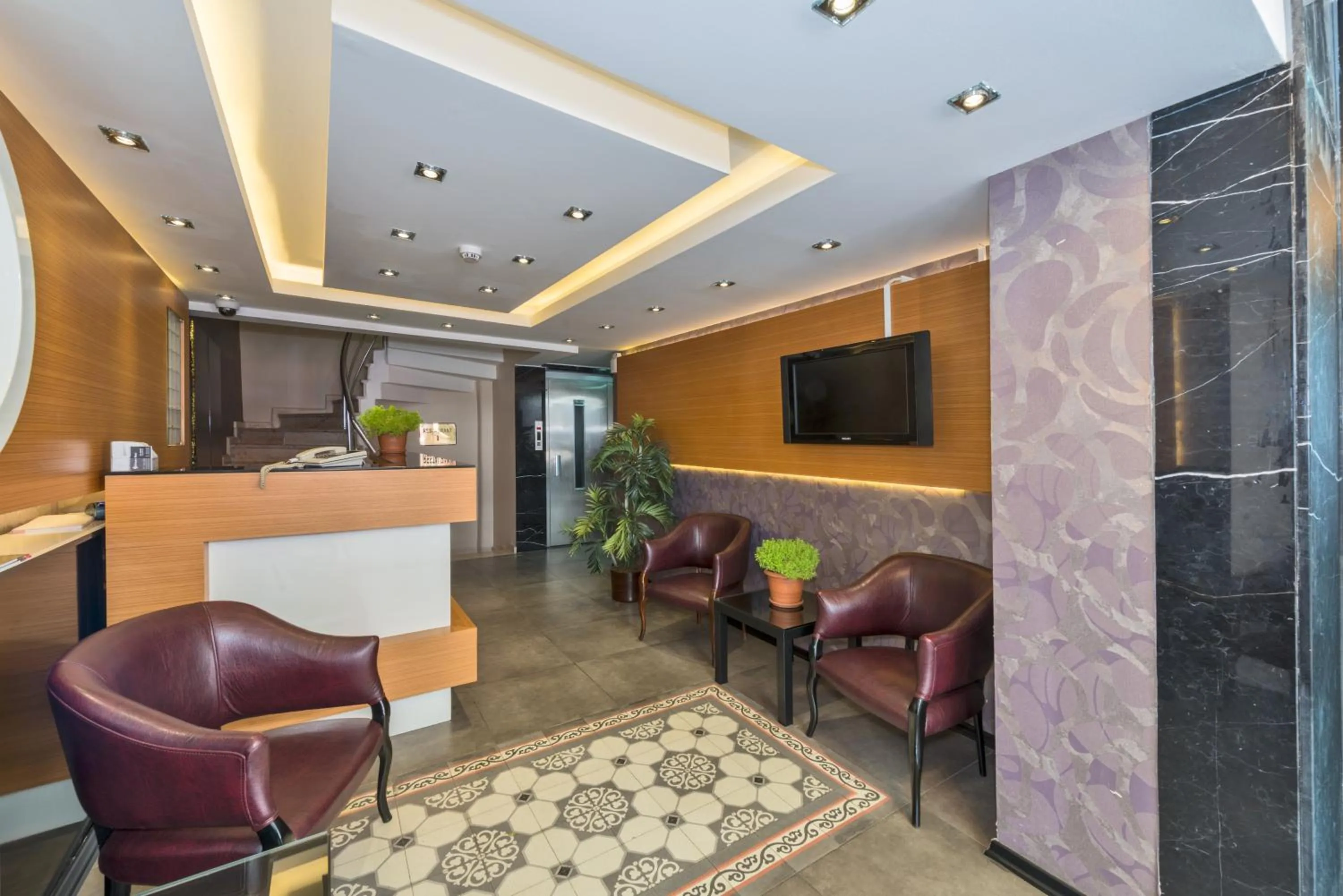 Lobby or reception in Erbazlar Hotel