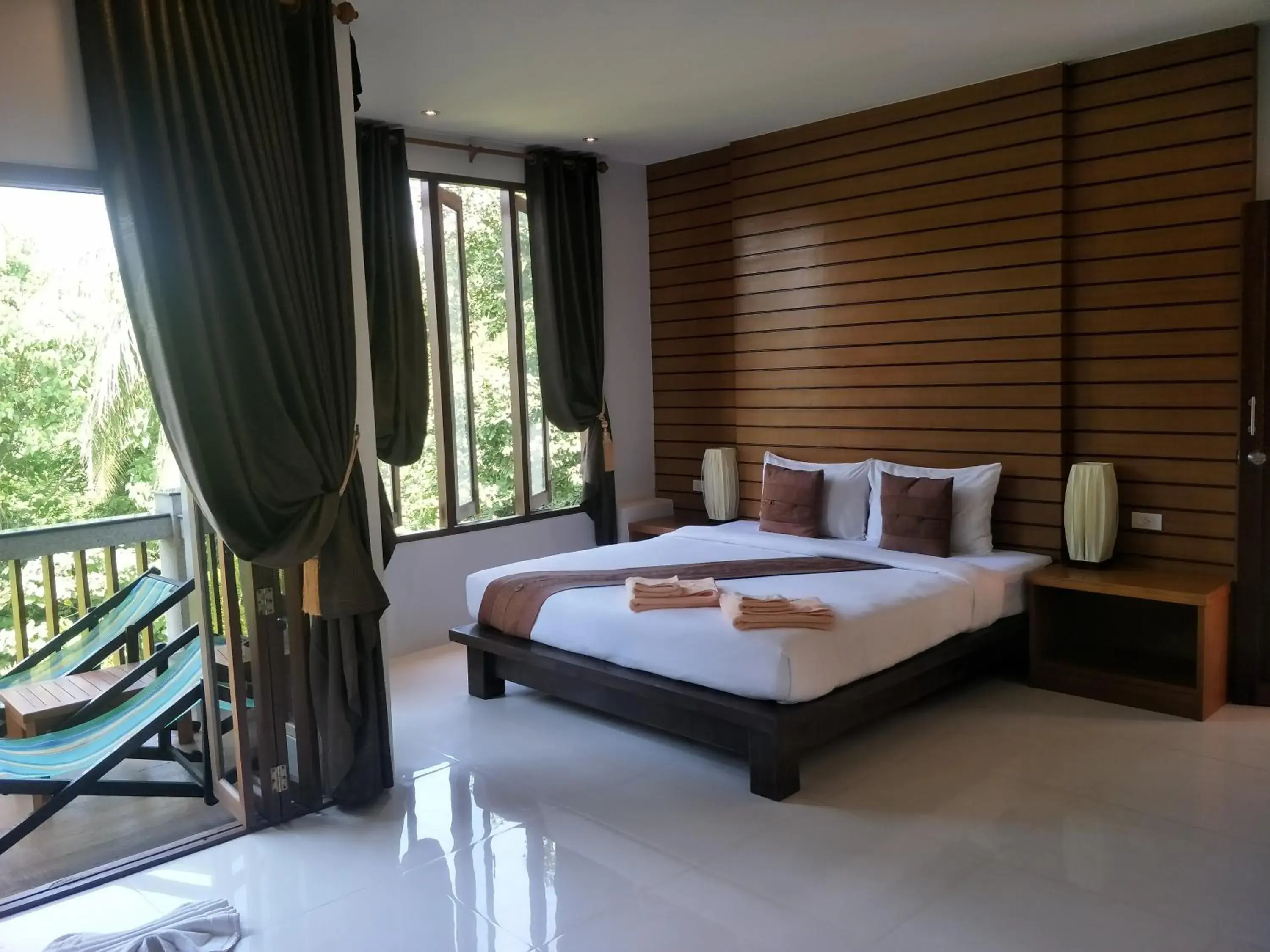 Bedroom, Bed in Lanta Intanin Resort - SHA Extra Plus