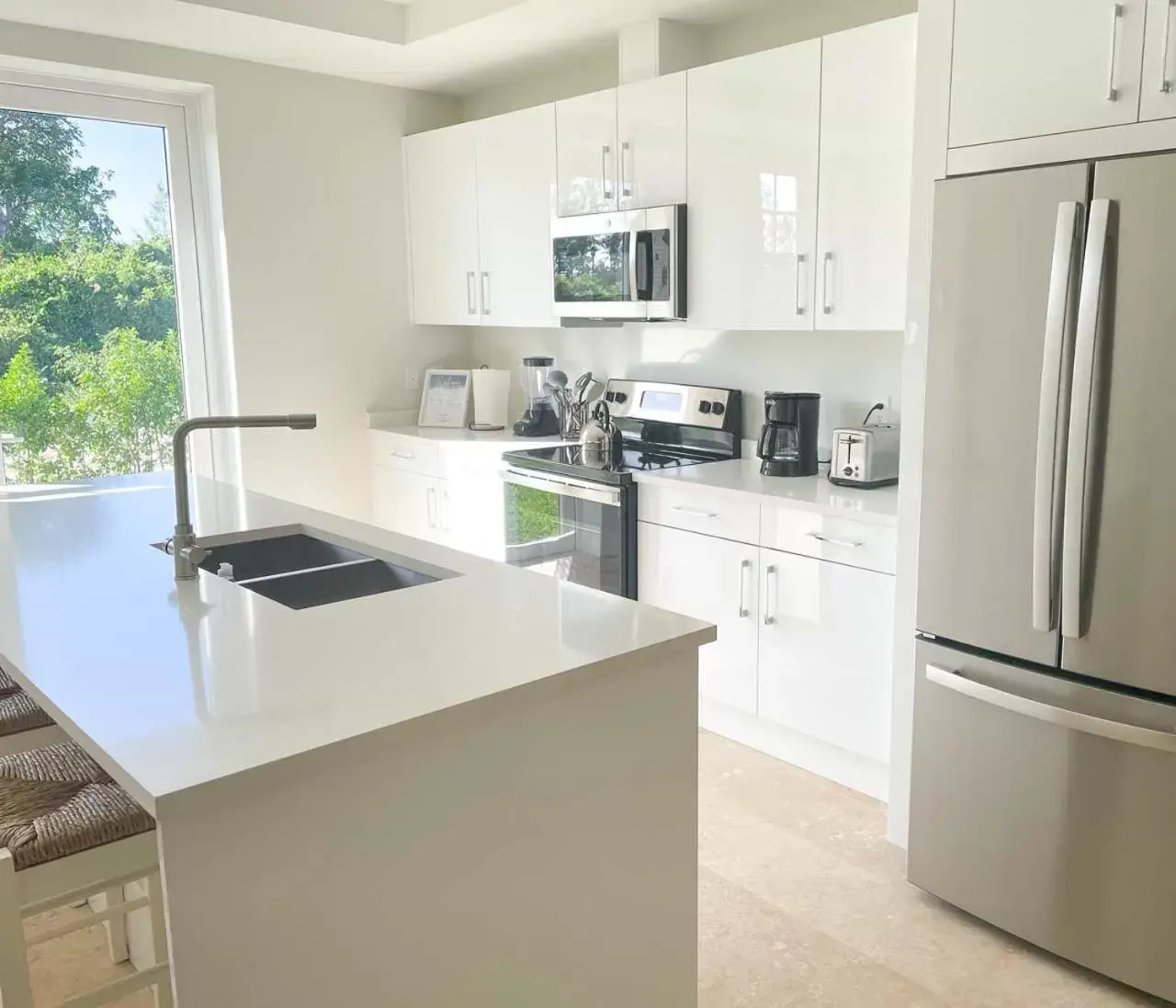 Kitchen or kitchenette, Kitchen/Kitchenette in Palm Cay Marina and Resort