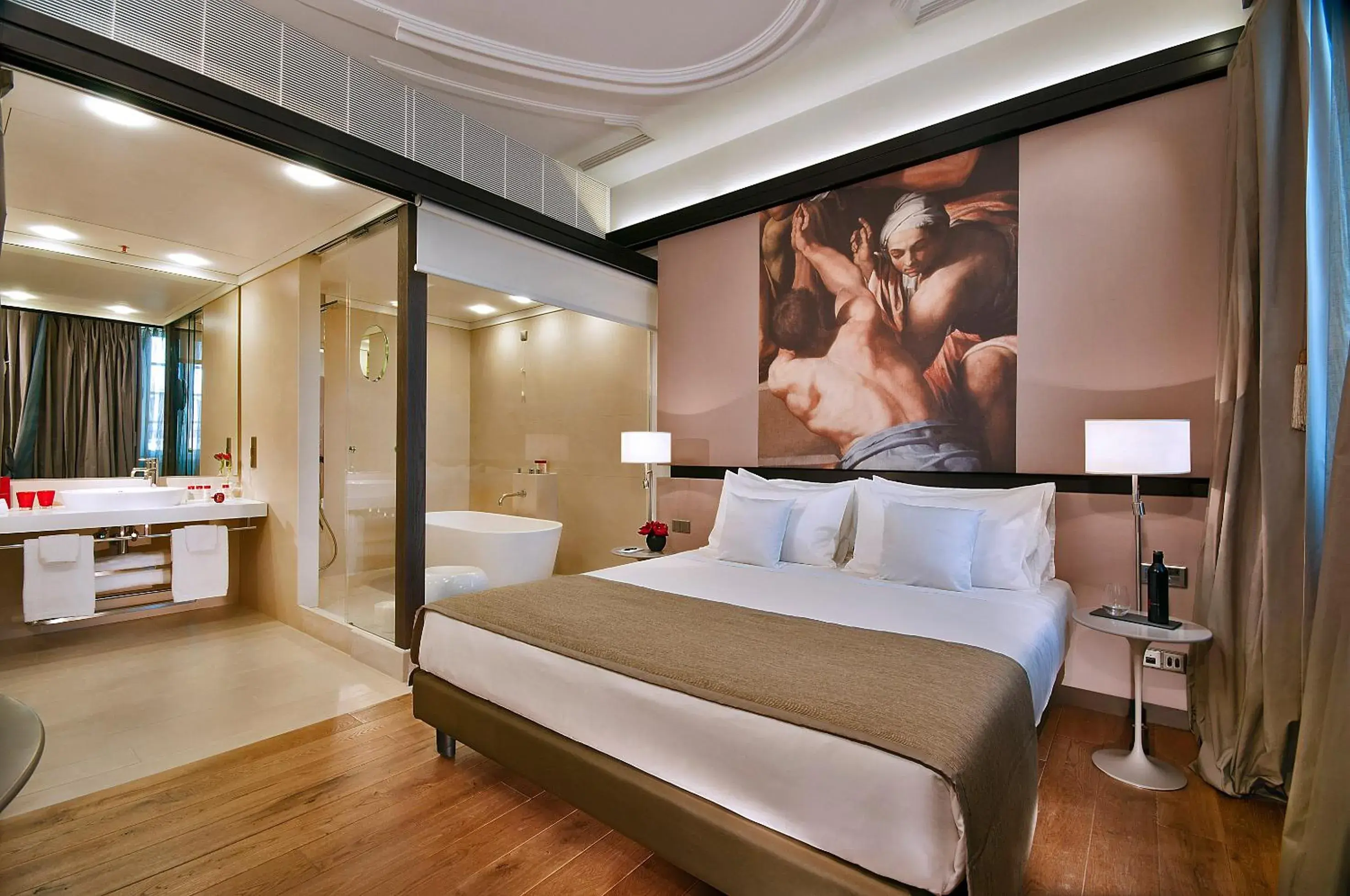 Bathroom, Bed in Villa Agrippina Gran Meliá - The Leading Hotels of the World