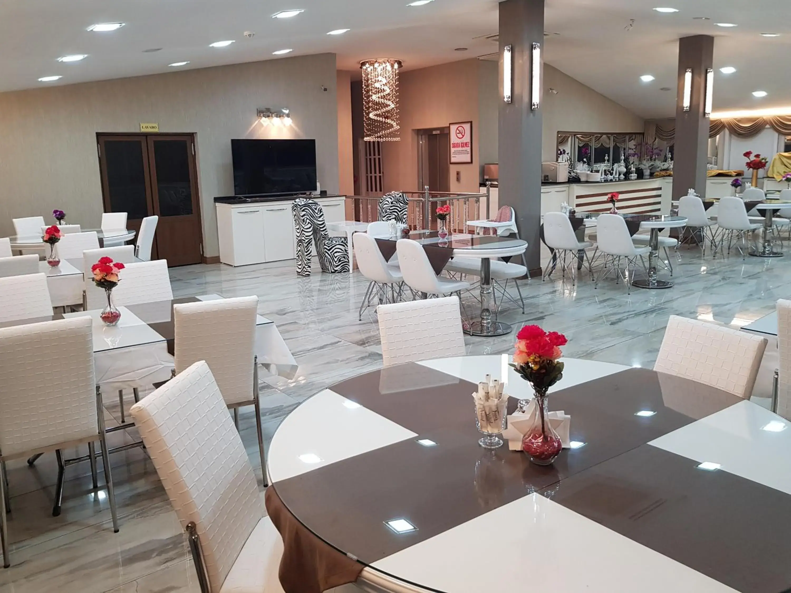 Restaurant/Places to Eat in Ismira Hotel Ankara