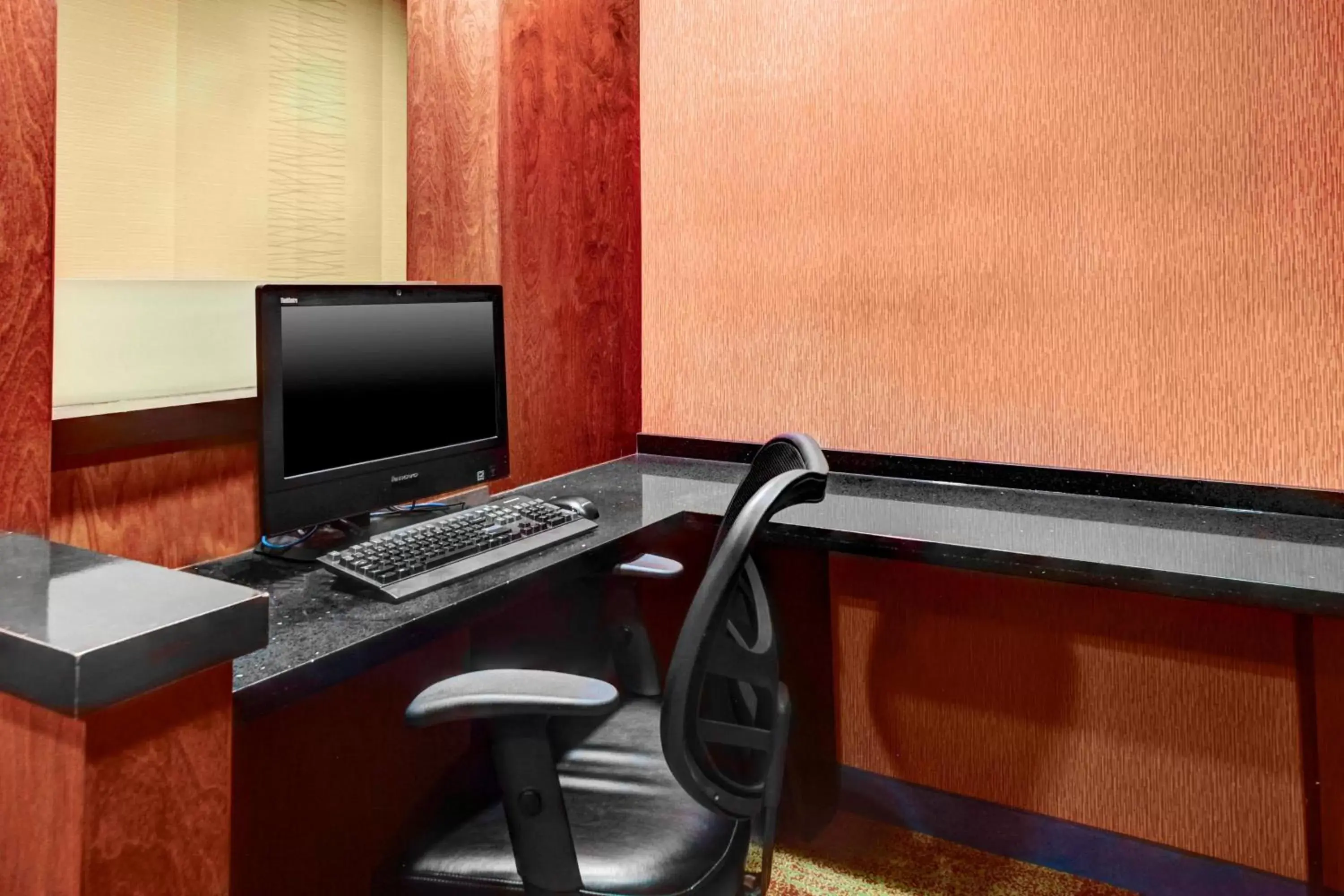 Business facilities in Fairfield Inn & Suites by Marriott Anniston Oxford