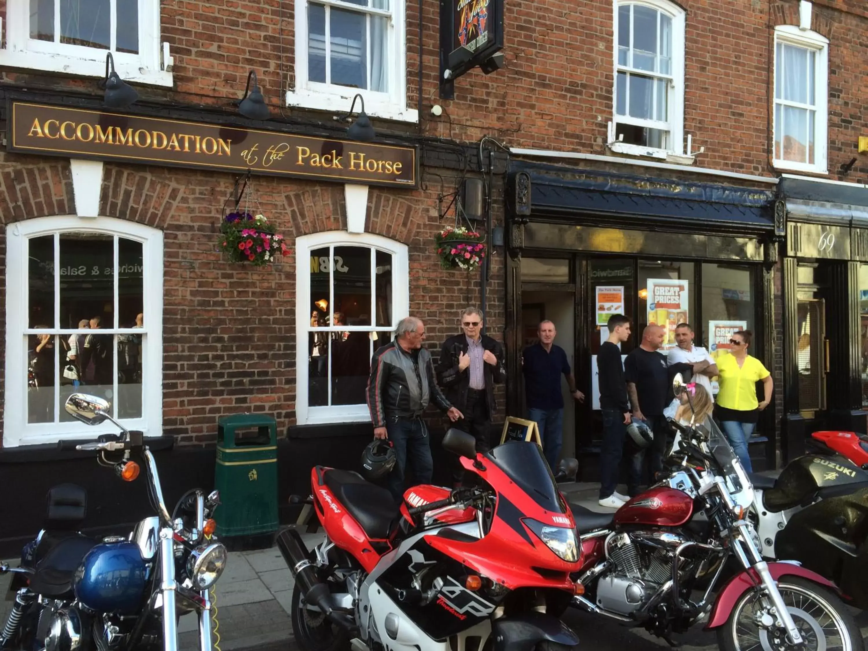 Facade/entrance in The Pack Horse