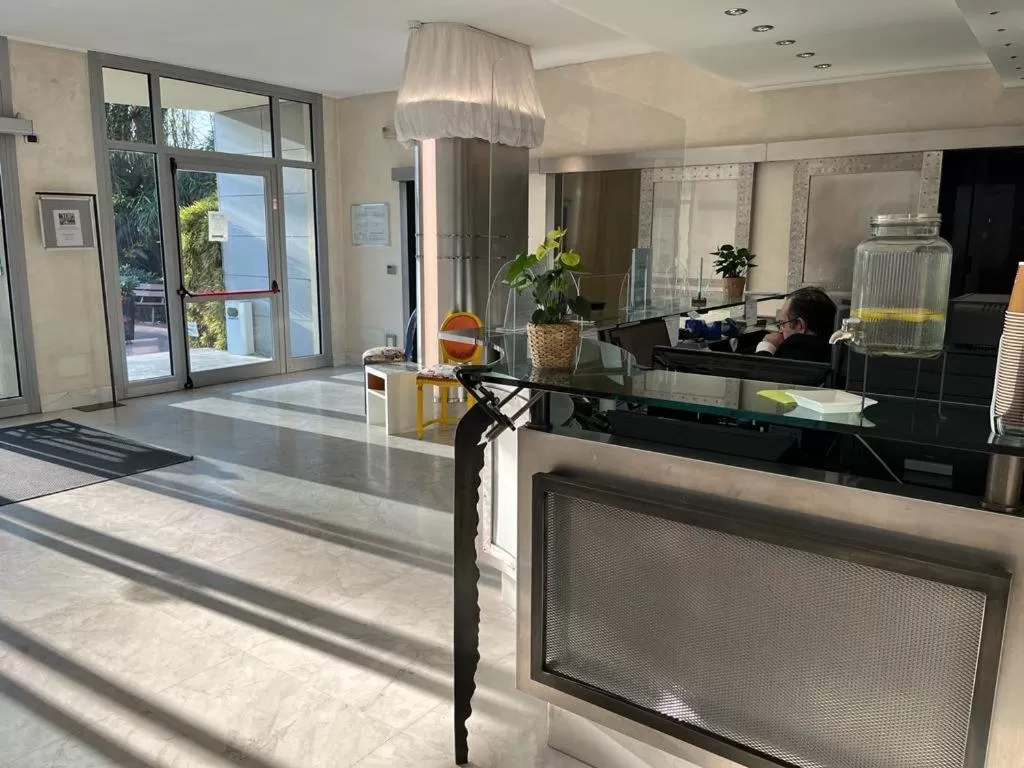 Lobby or reception in Hotel Sporting Brugherio