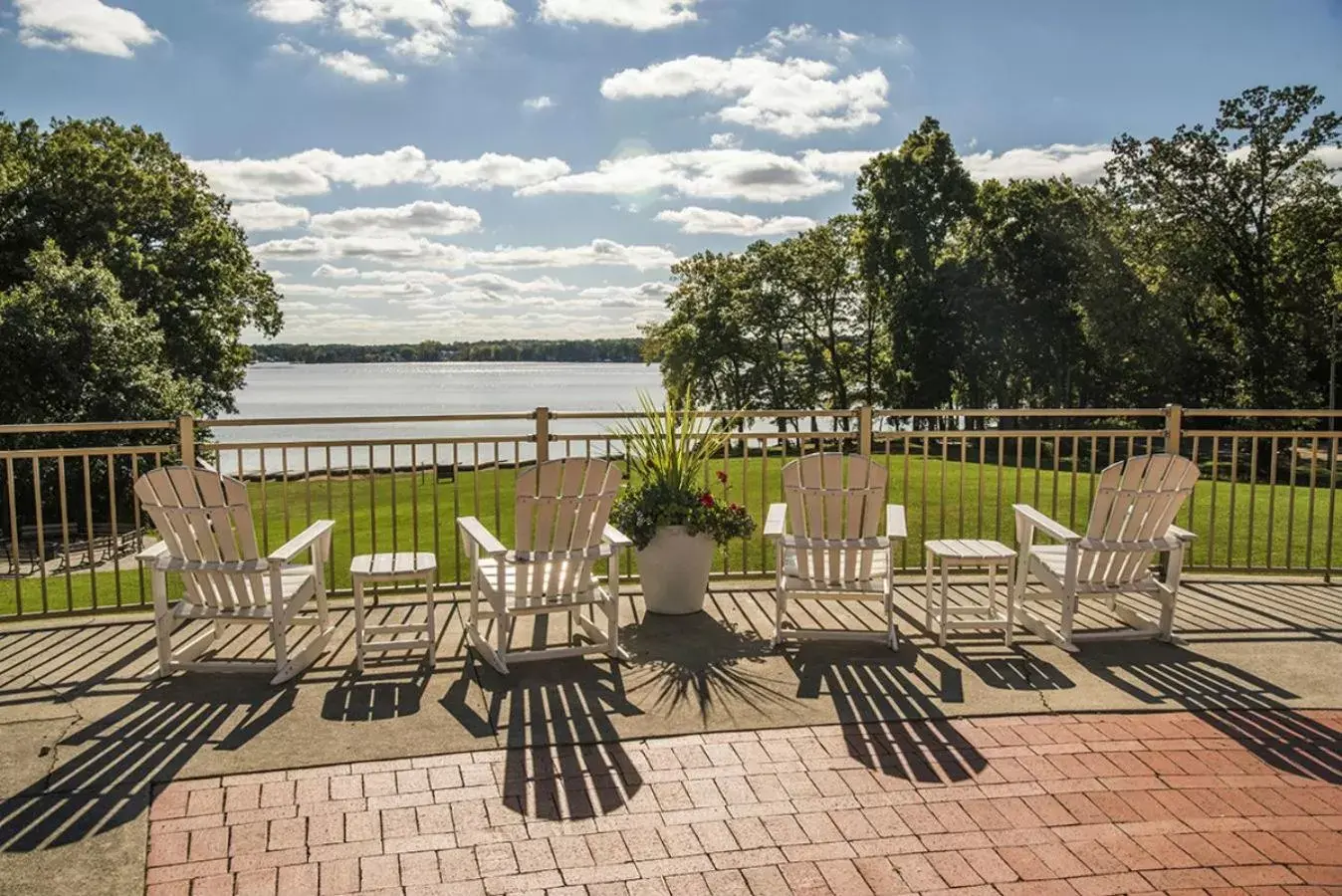 Patio, Balcony/Terrace in Potawatomi Inn & Cabins