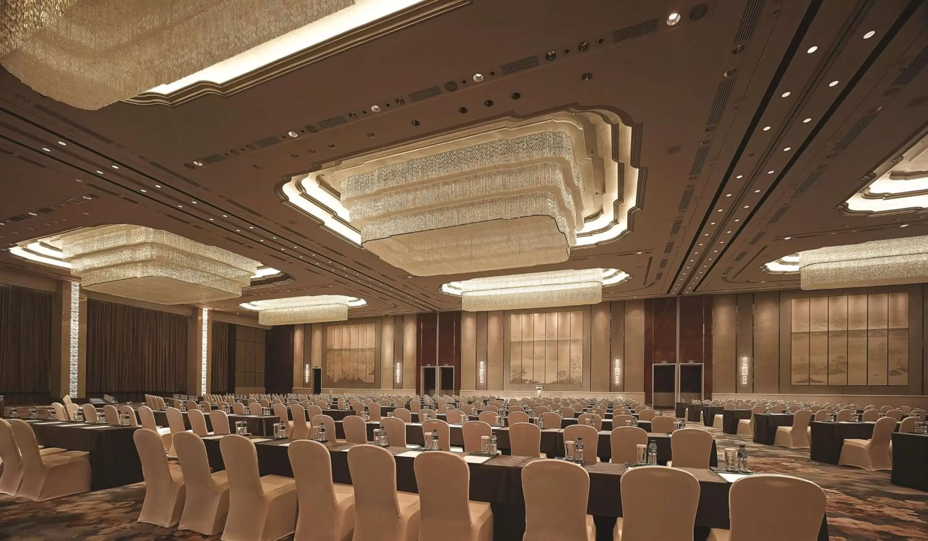 Photo of the whole room in Shangri-La Tianjin