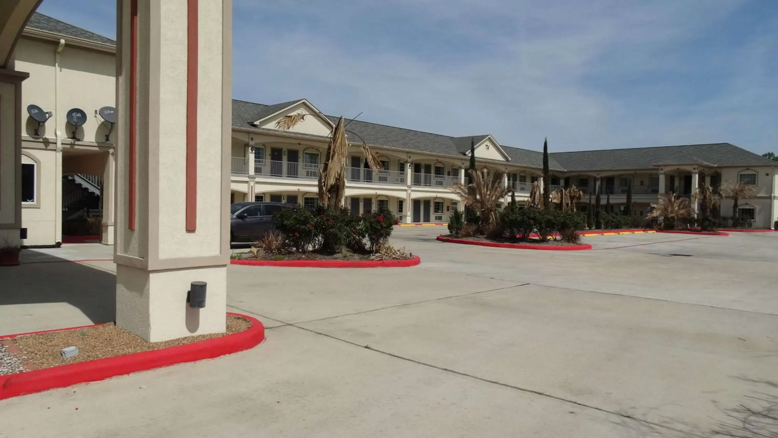 Property Building in Motel 6 Houston, TX – Willowbrook Mall