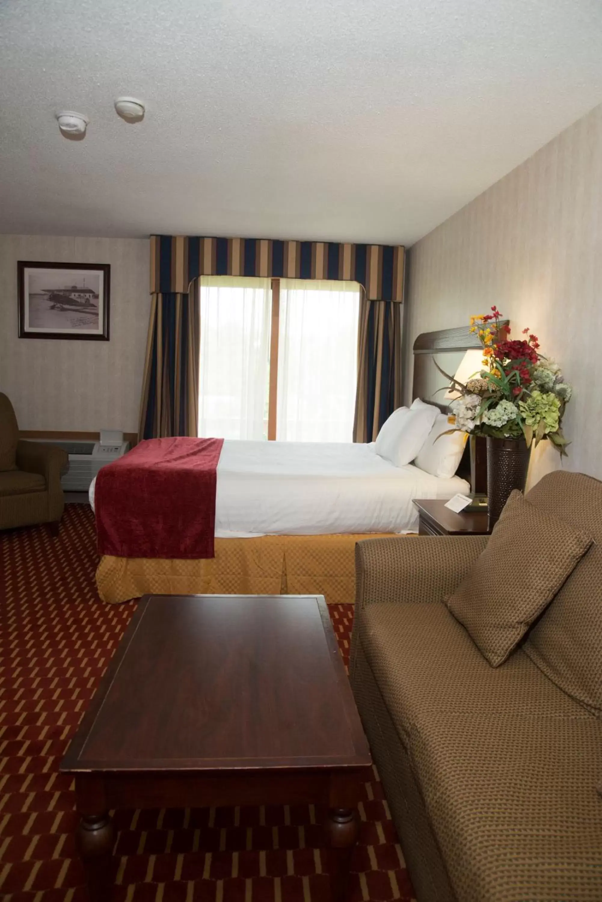 Bedroom, Bed in Hampton Falls Inn