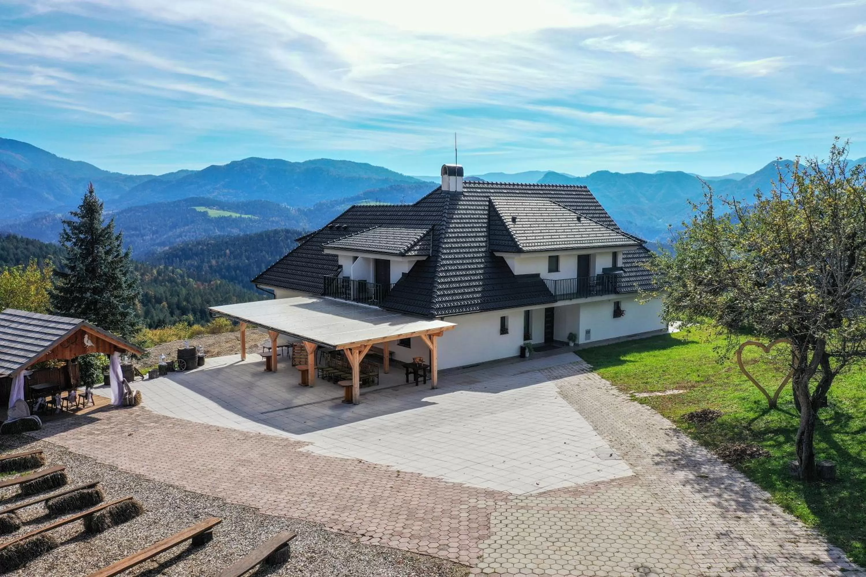 Property building in Vila Marin Miler