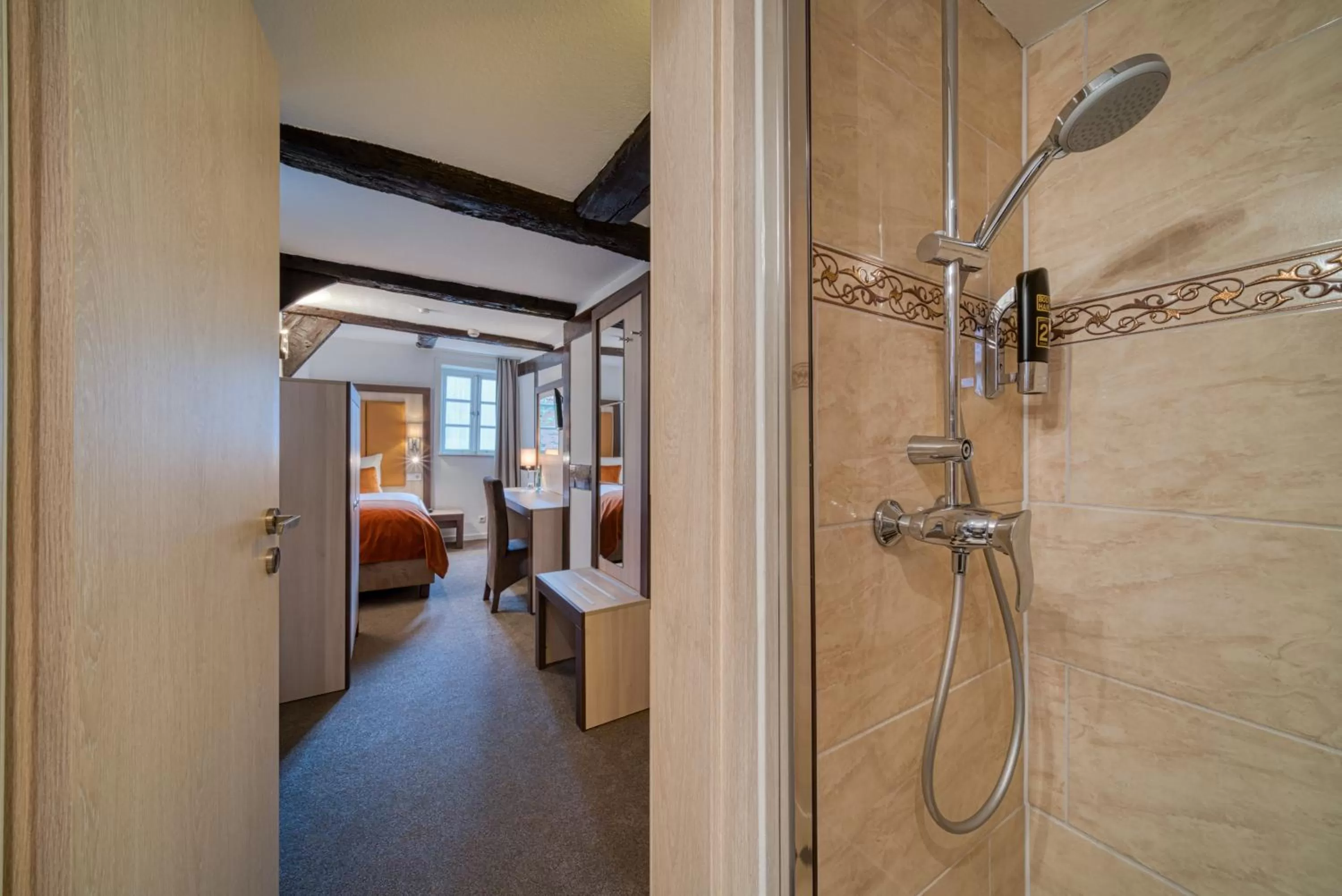 Shower in Hotel Am Fischmarkt
