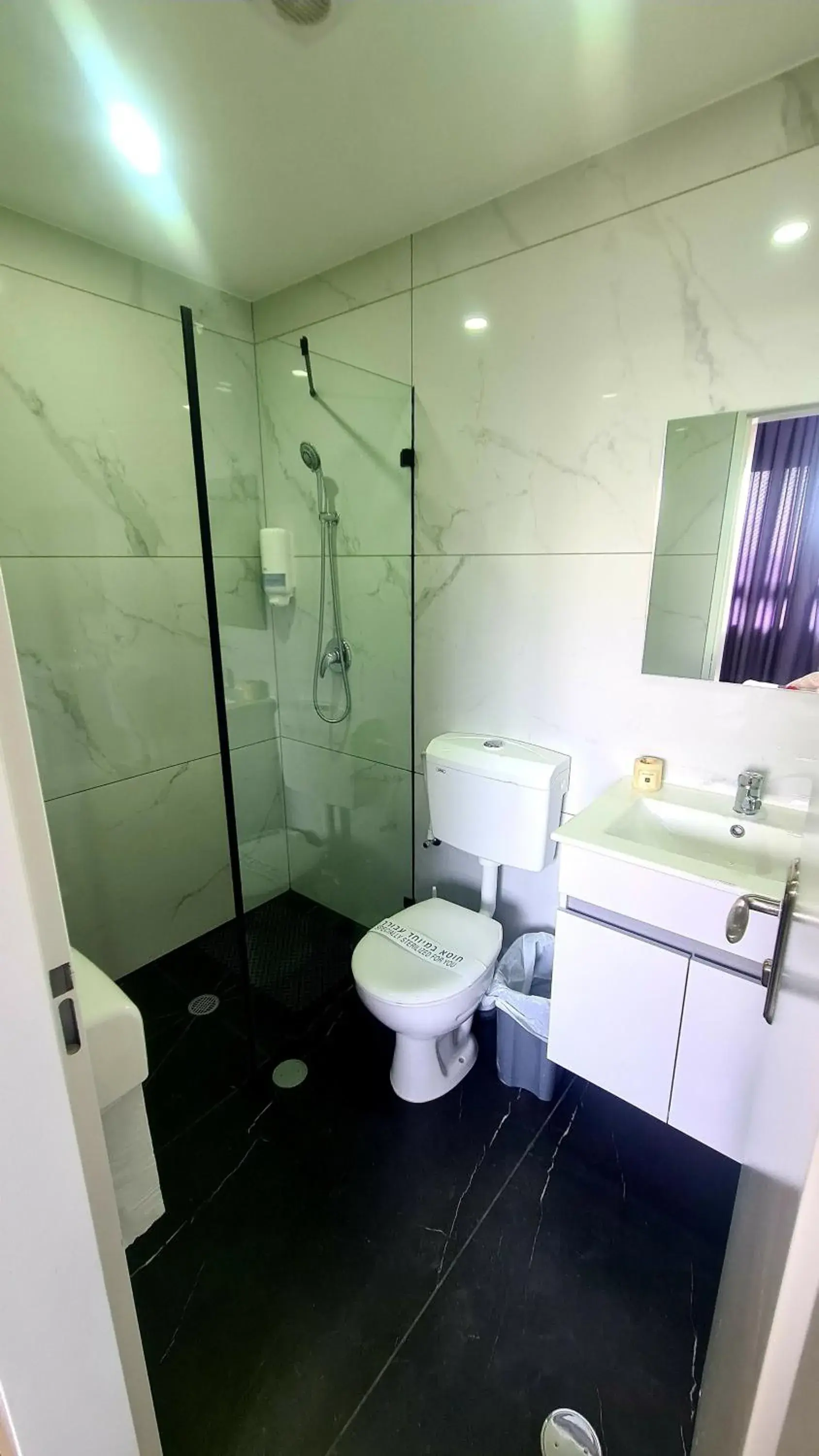 Shower, Bathroom in Spat Hotel Ashdod