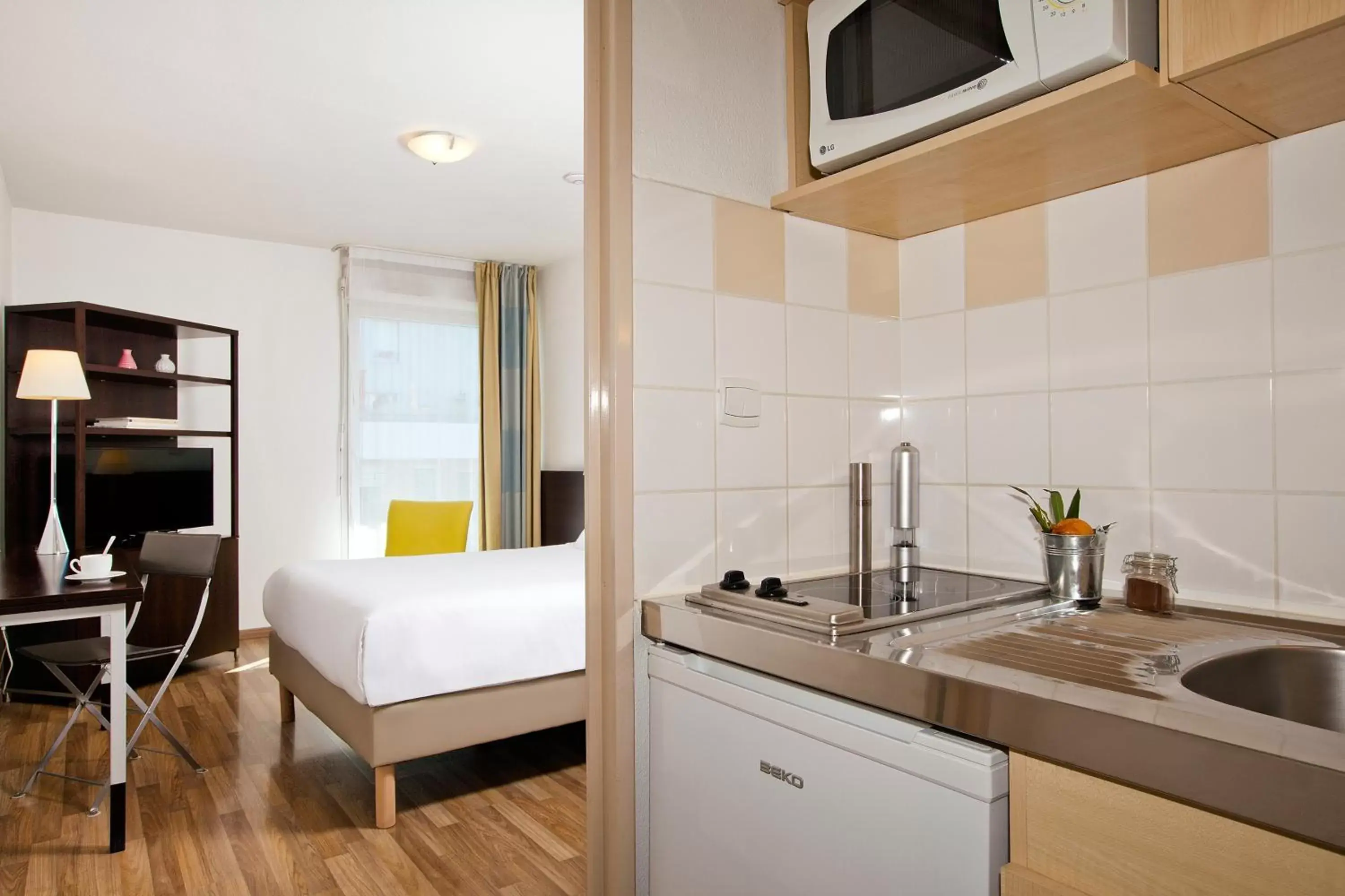 Kitchen or kitchenette, Bed in Residhome Nancy Lorraine Kitchen or kitchenette, Bed in Residhome Nancy Lorraine