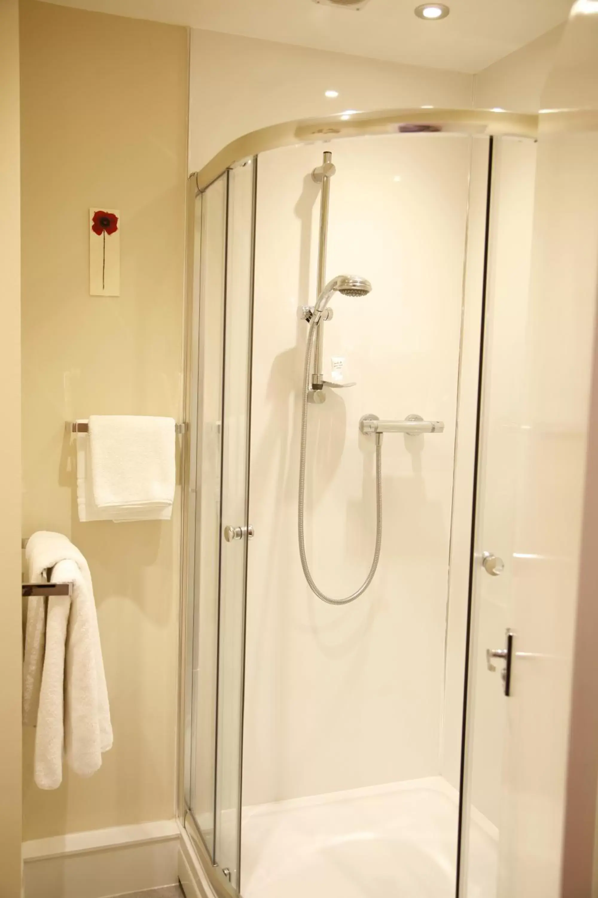 Bathroom in Best Western Manchester Altrincham Cresta Court Hotel