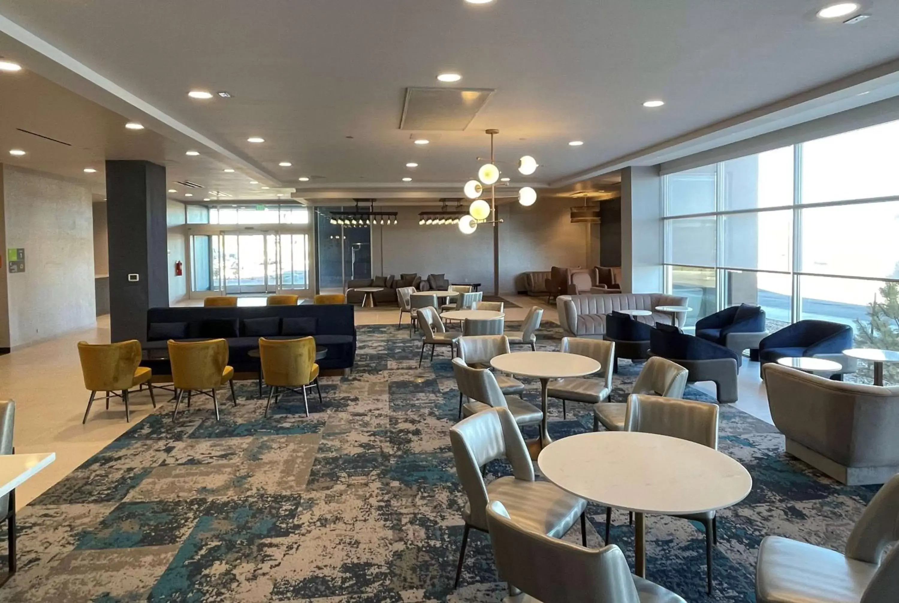 Lobby or reception, Restaurant/Places to Eat in La Quinta Inn & Suites by Wyndham Denver Parker