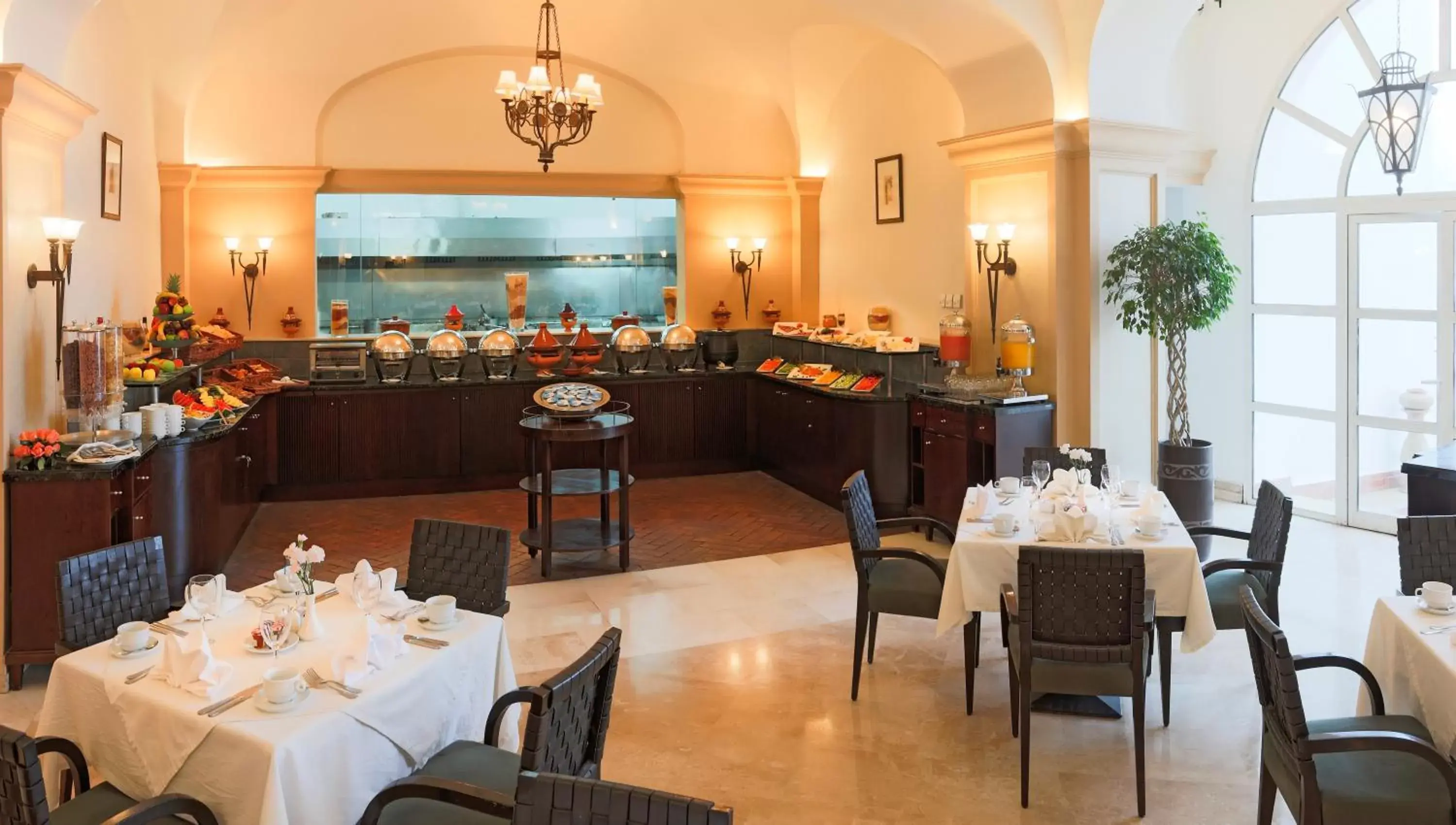 Restaurant/Places to Eat in L' Amphitrite Palace Resort & Spa