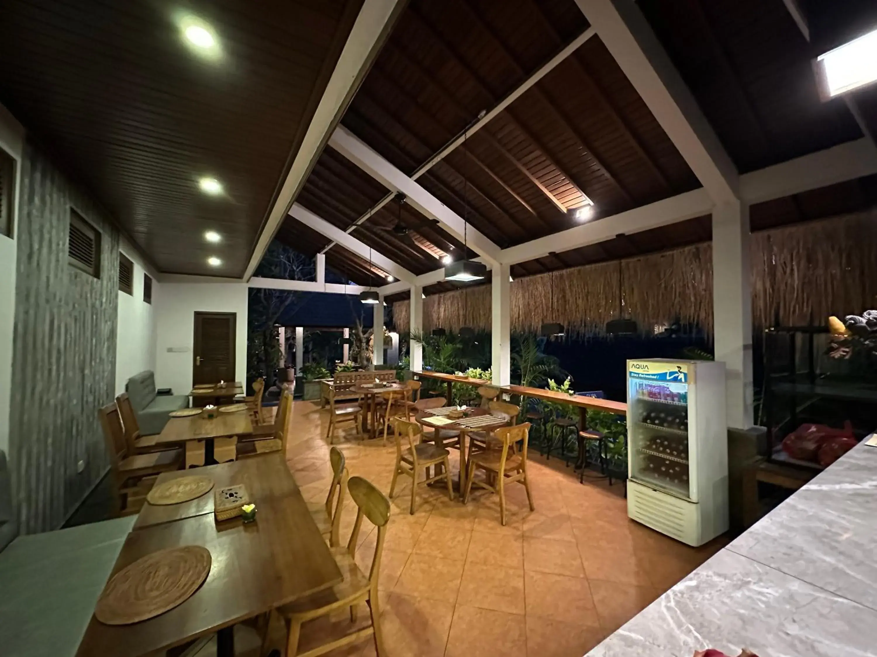 Restaurant/Places to Eat in Dupa Ubud Villa