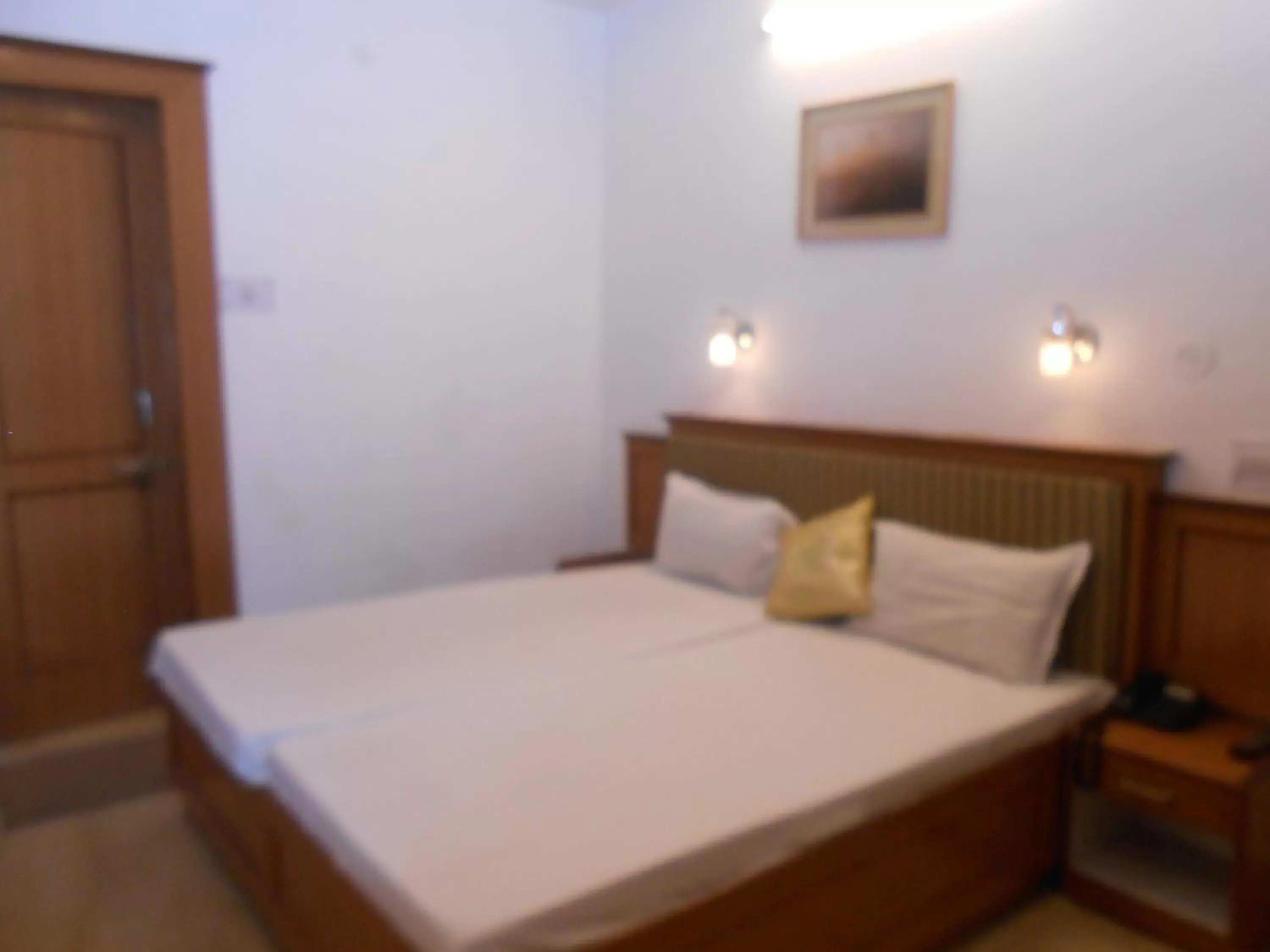 Bed in Hotel Kamal Nearest To Taj Mahal