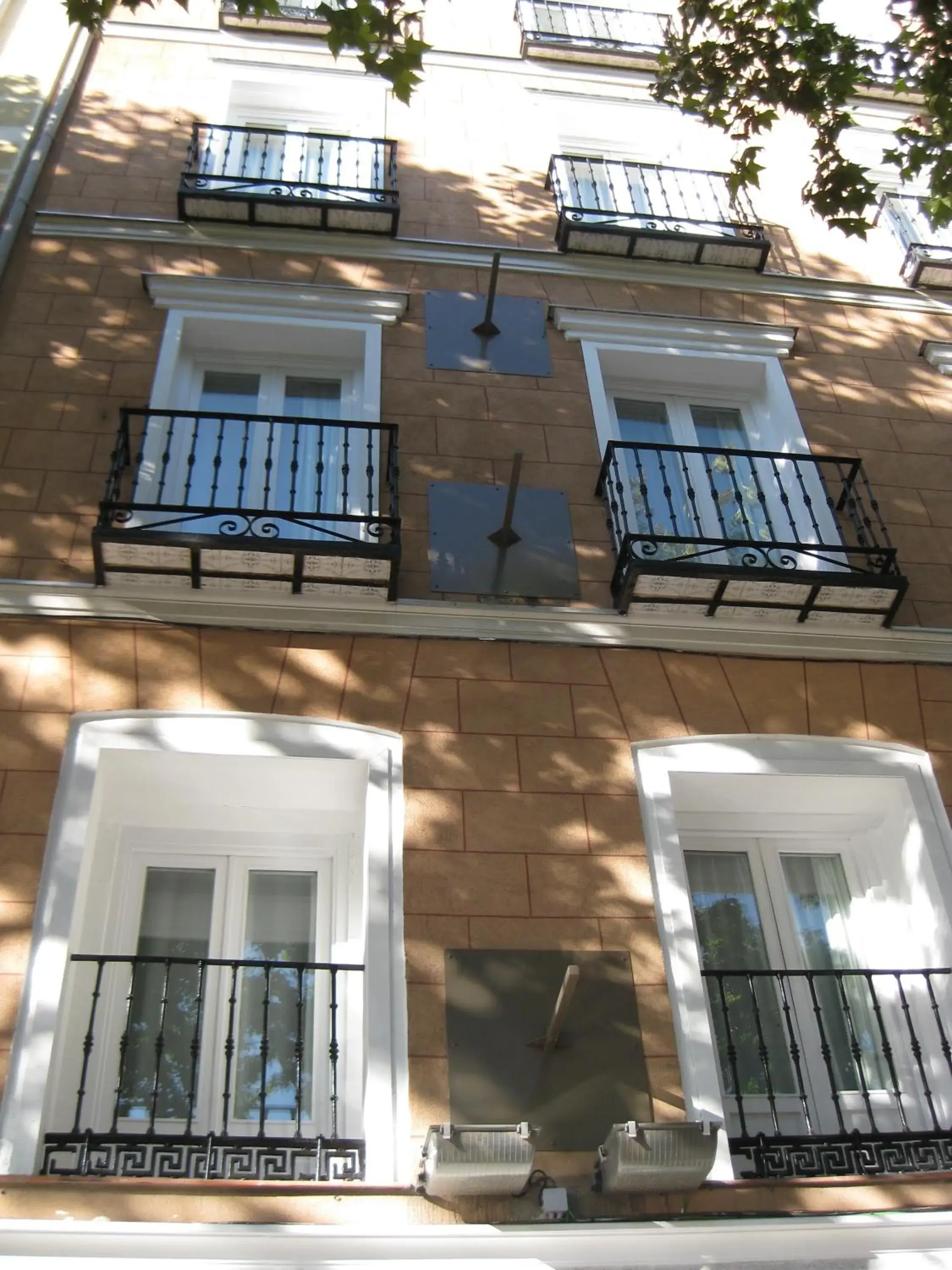 Facade/entrance, Property Building in Urban Sea Hotel Atocha 113