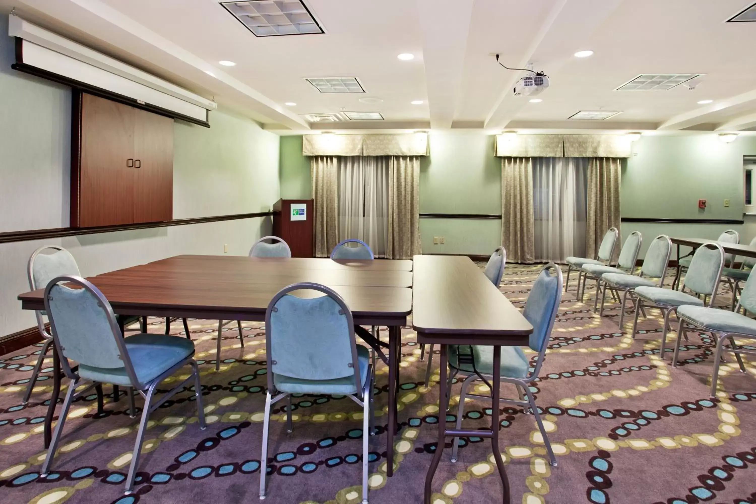 Meeting/conference room in Holiday Inn Express Hotel & Suites Picayune, an IHG Hotel