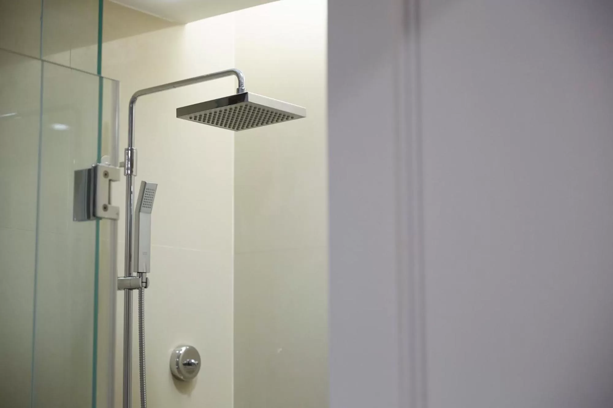 The Rose Residence, Bangkok