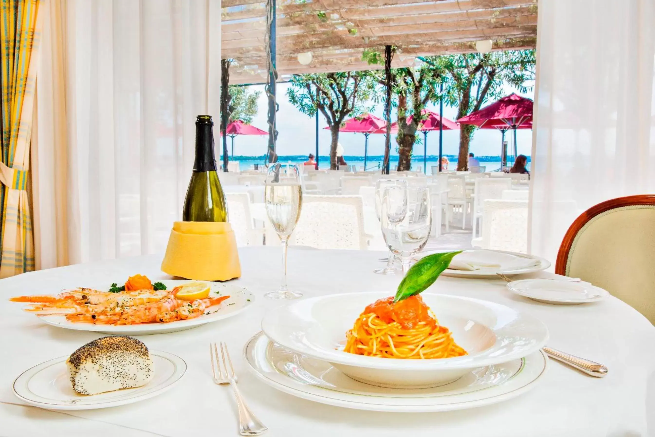 Restaurant/places to eat in Hotel Sirmione Terme Restaurant/places to eat in Hotel Sirmione Terme